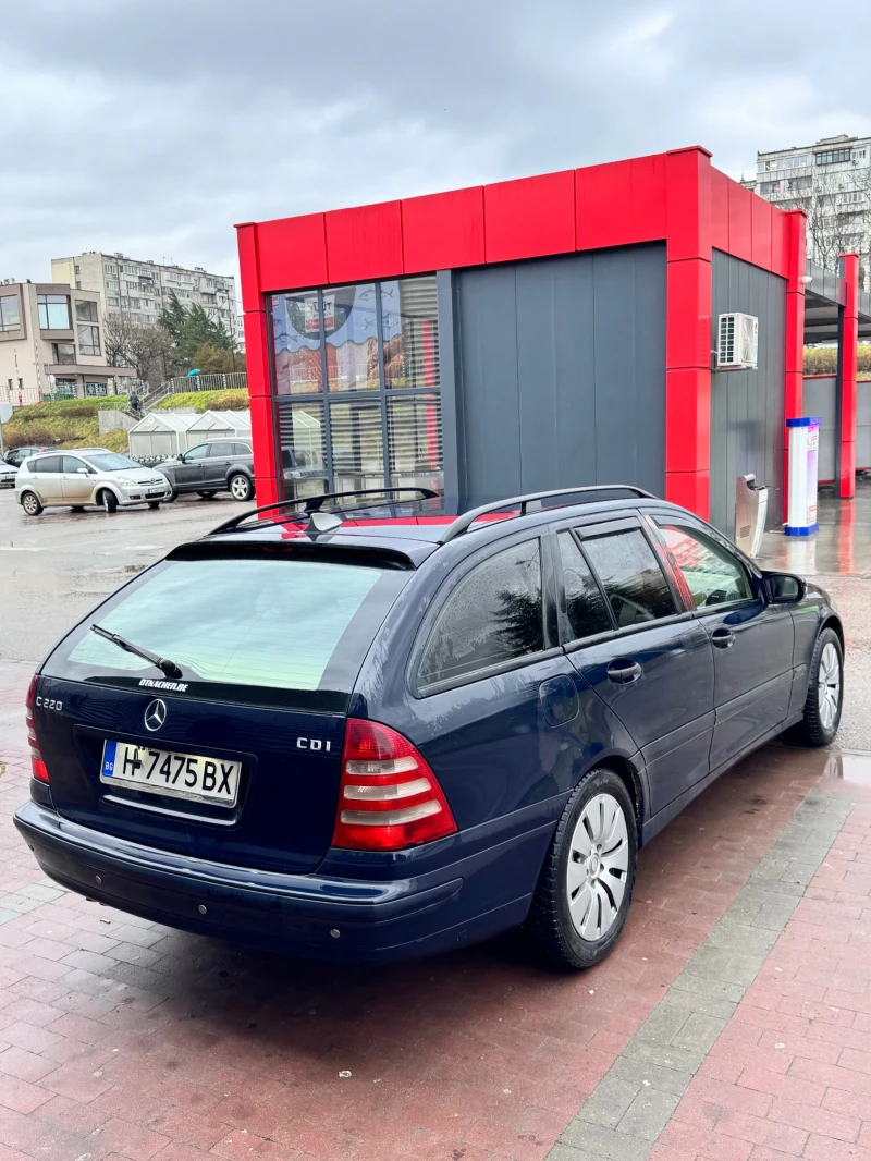 Mercedes-Benz C 220, снимка 4 - Автомобили и джипове - 53247448