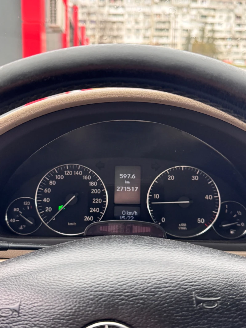 Mercedes-Benz C 220, снимка 11 - Автомобили и джипове - 53247448