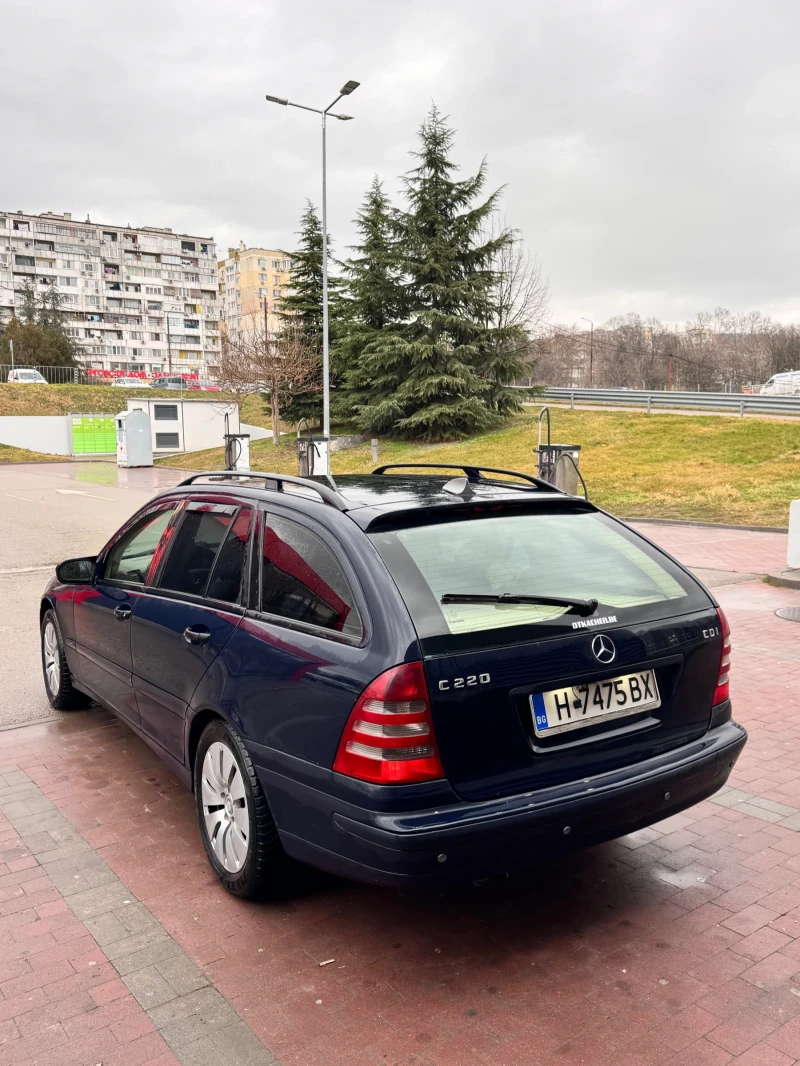 Mercedes-Benz C 220, снимка 5 - Автомобили и джипове - 53247448