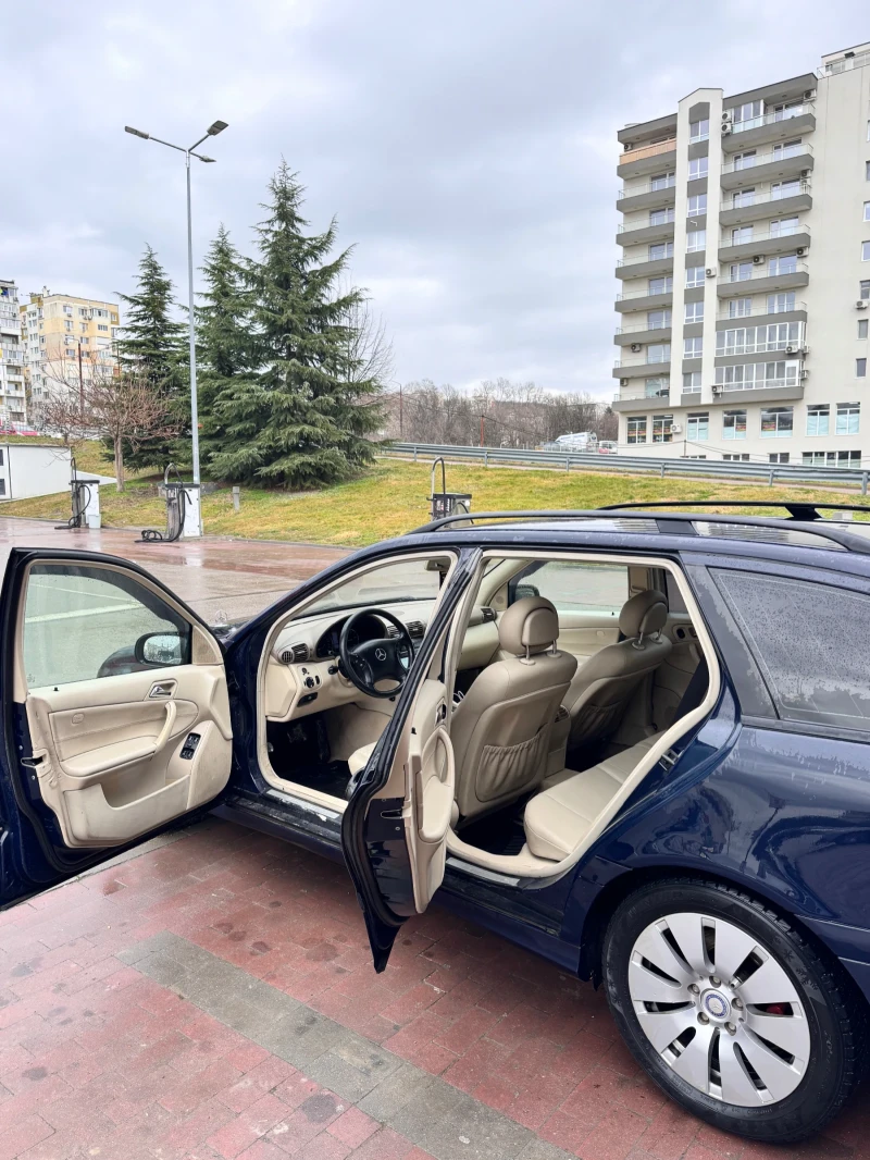 Mercedes-Benz C 220, снимка 8 - Автомобили и джипове - 53247448