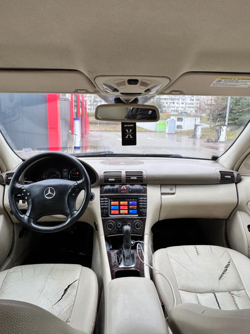 Mercedes-Benz C 220, снимка 9 - Автомобили и джипове - 53247448