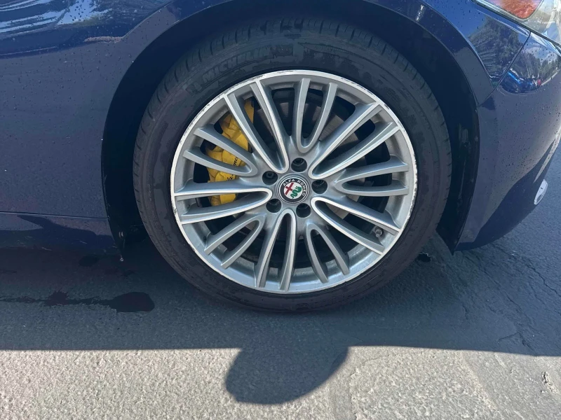 Alfa Romeo Giulia Ti С РЕГИСТРАЦИЯ & АВТО КРЕДИТ, снимка 6 - Автомобили и джипове - 53263687