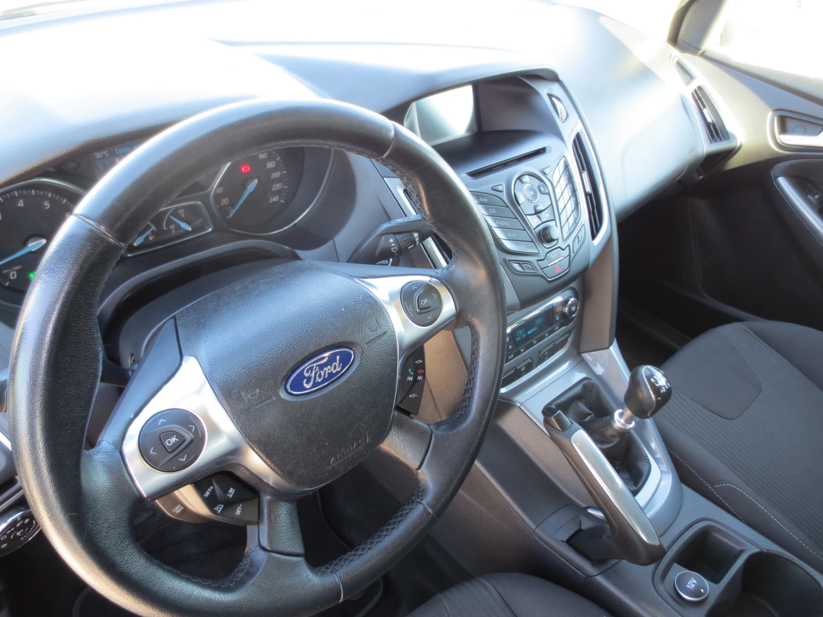 Ford Focus 1.6I - изображение 9