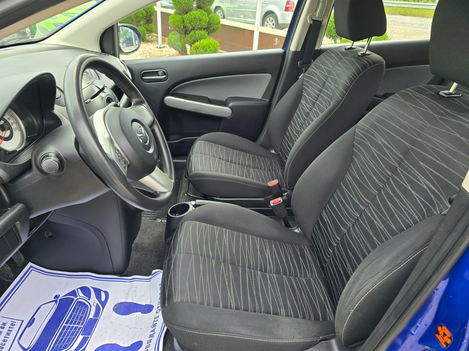 Mazda 2 1.3 БЕНЗИН ! ! РЕАЛНИ КИЛОМЕТРИ - изображение 10