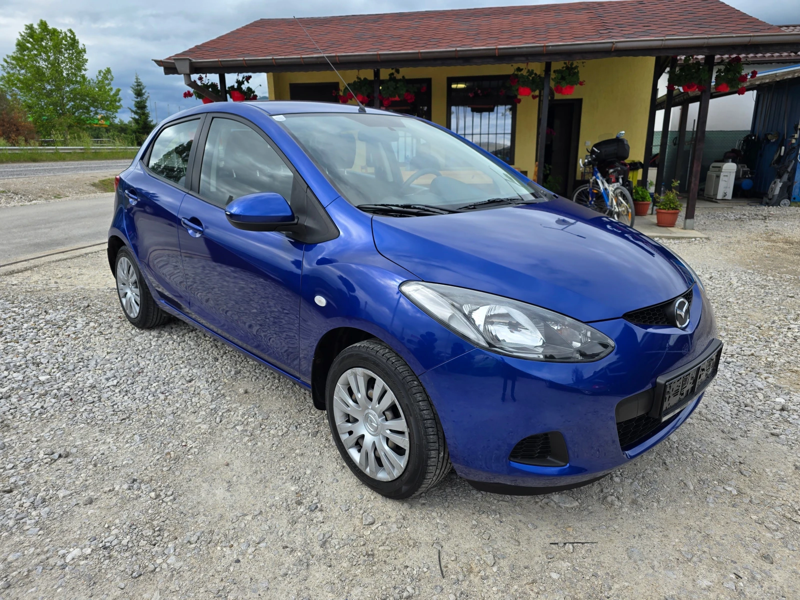 Mazda 2 1.3 БЕНЗИН ! ! РЕАЛНИ КИЛОМЕТРИ - изображение 7