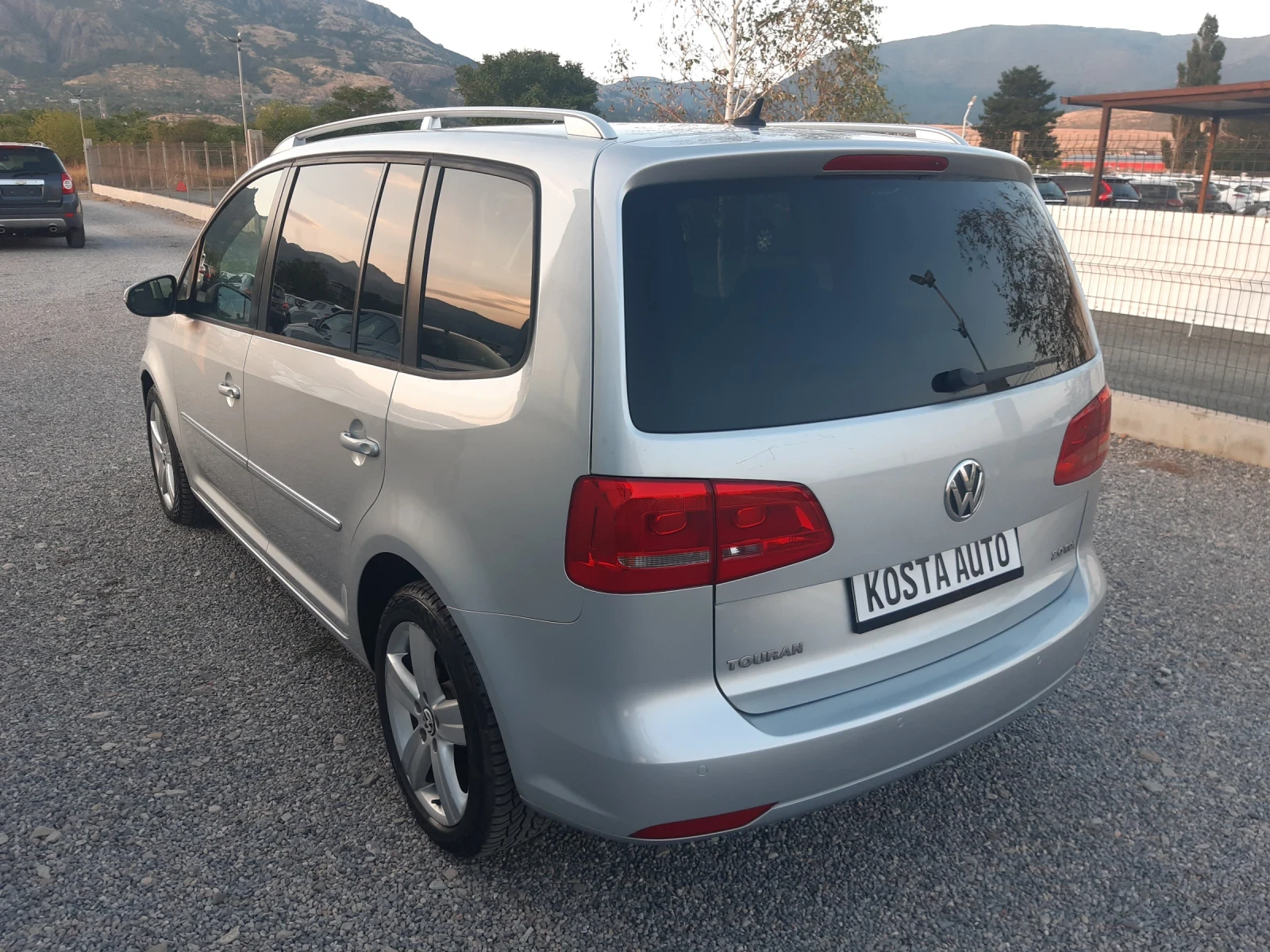 VW Touran КАТО НОВ/7 МЕСТА - изображение 6