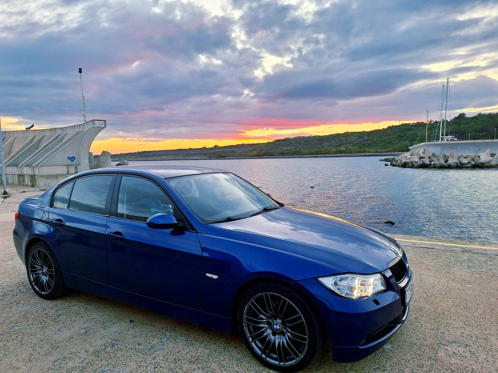 BMW 320 *  *  | Mobile.bg   1