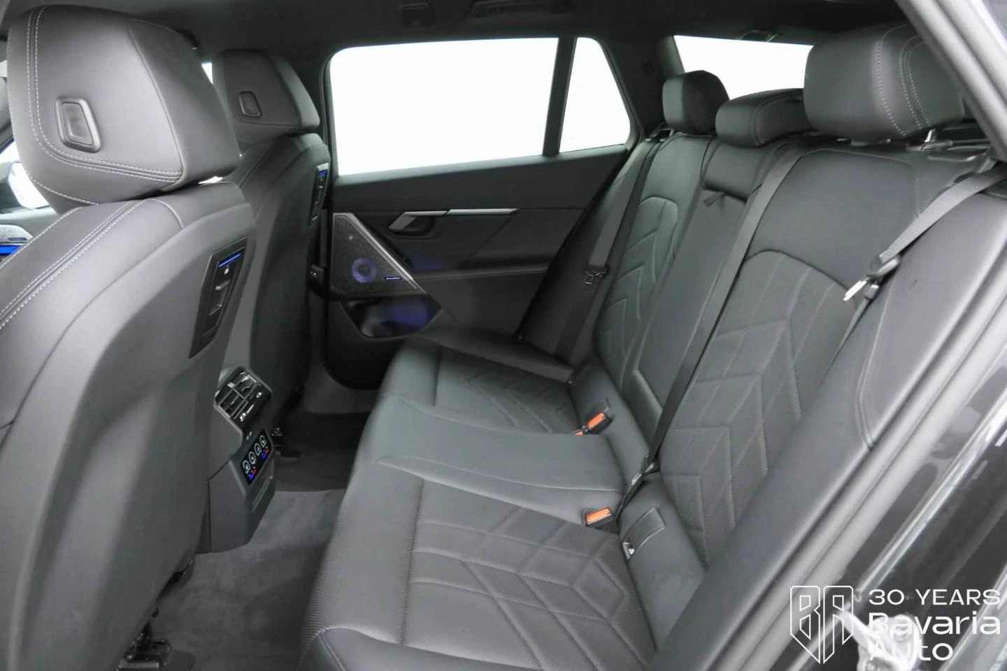 BMW 540 d xDrive Touring M Sport Paket Steptronic - изображение 8