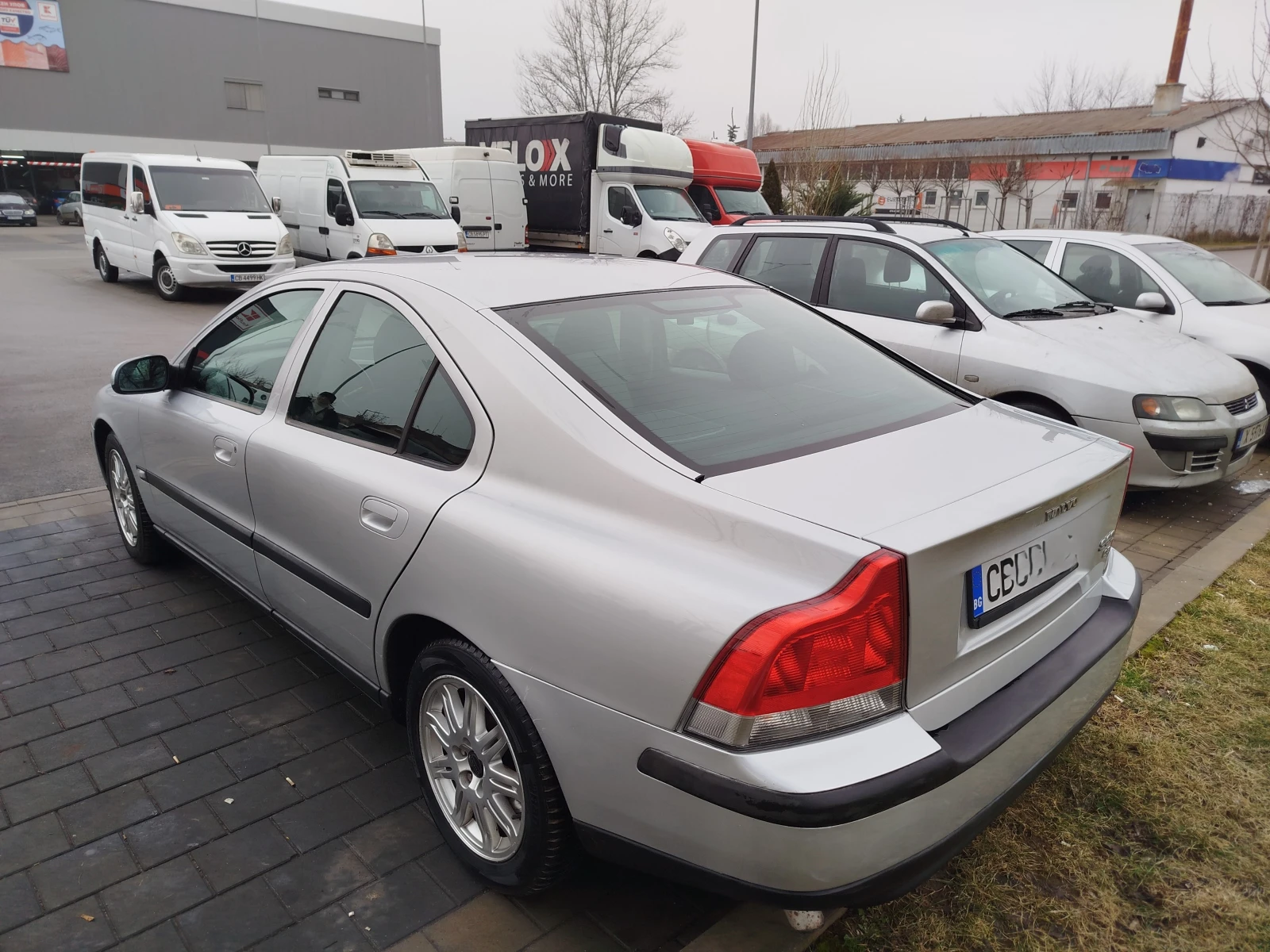Volvo S60 2.4 D5 - изображение 9