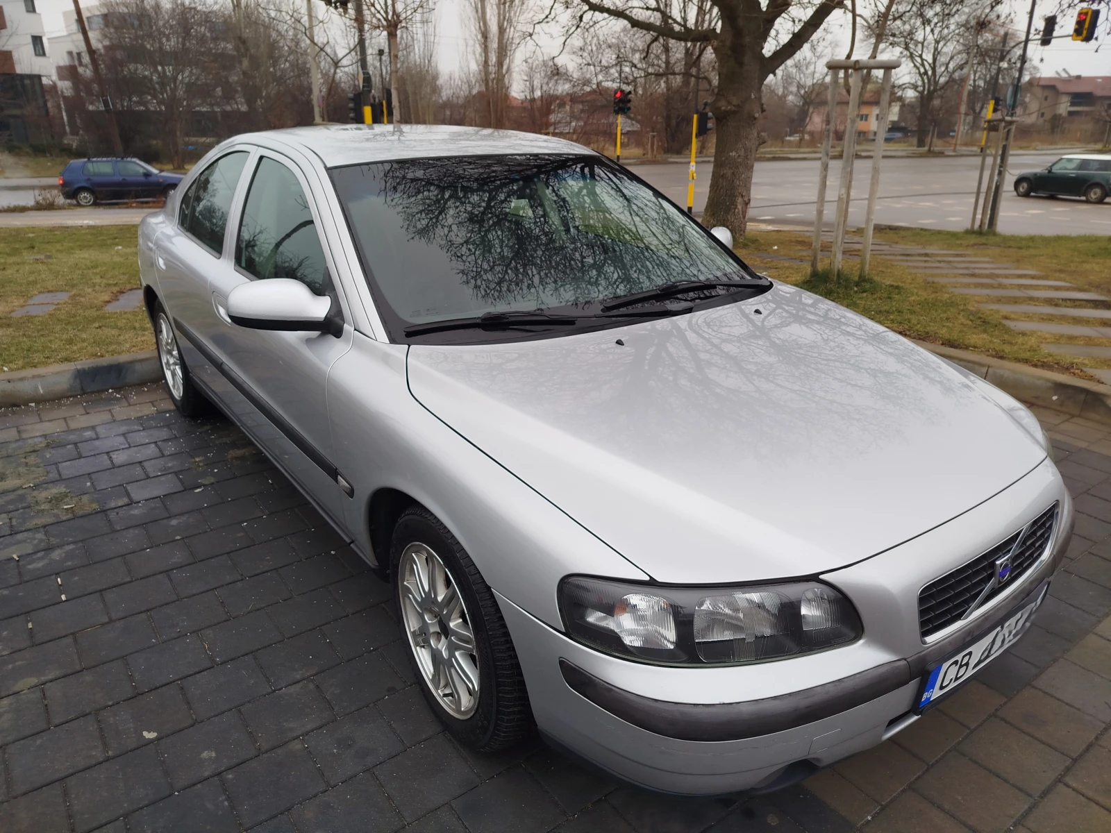 Volvo S60 2.4 D5 - изображение 7