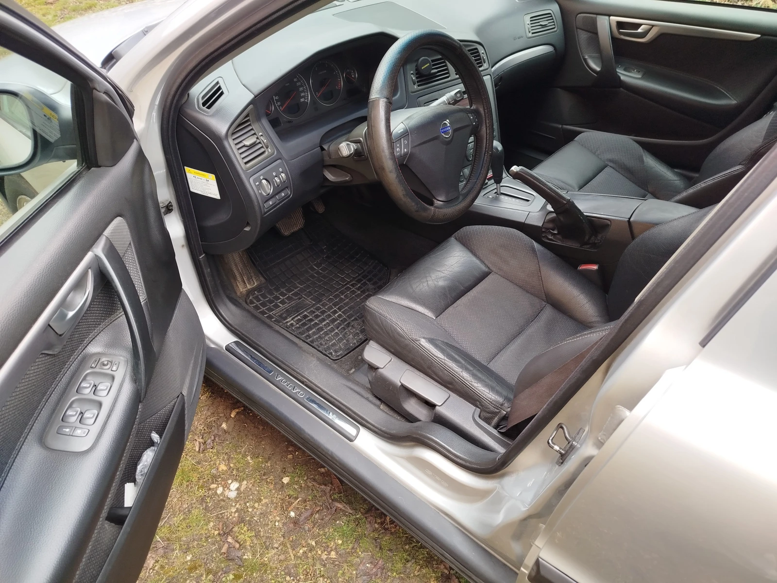 Volvo S60 2.4 D5 - изображение 3