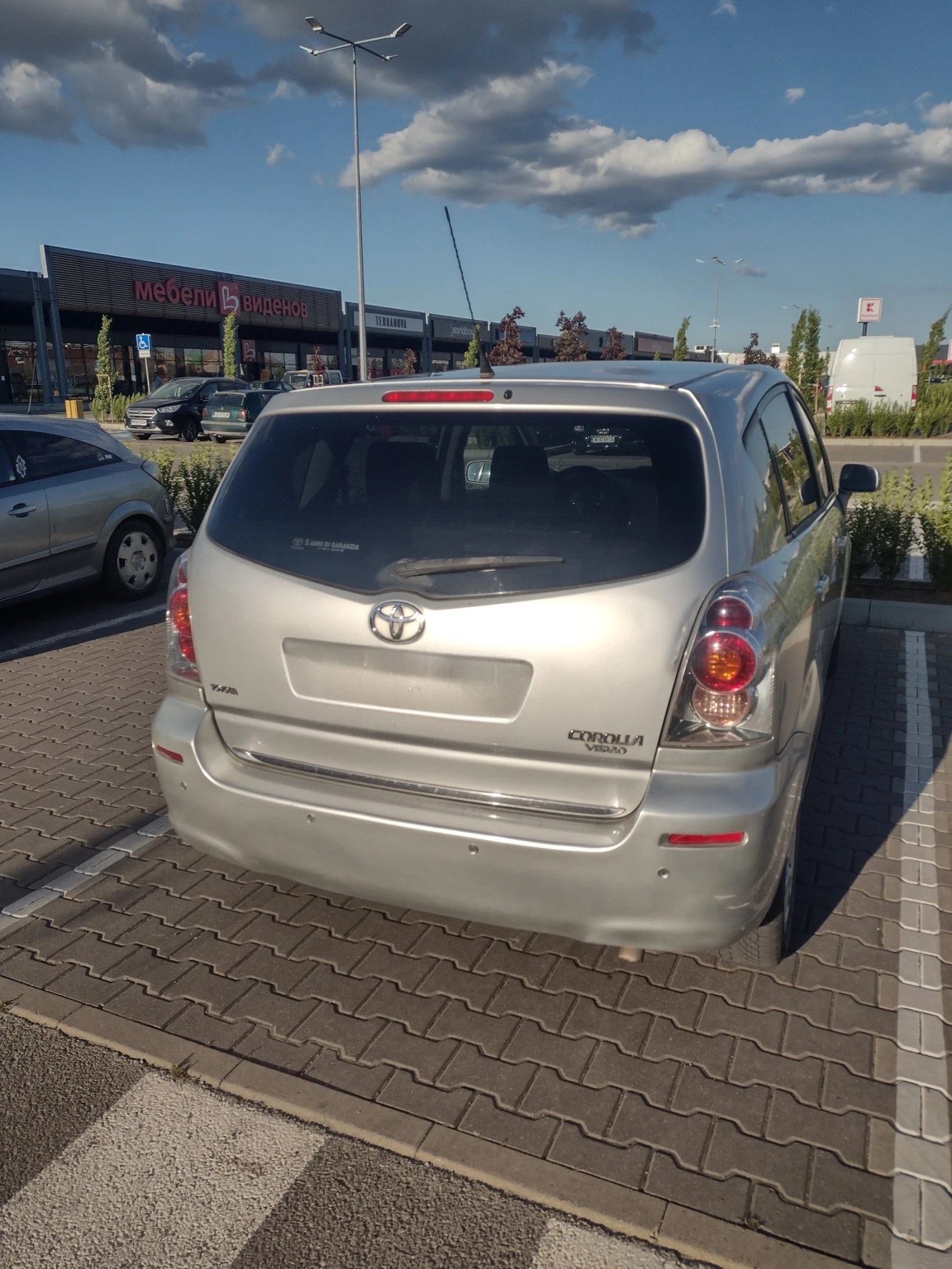 Toyota Corolla verso, снимка 6 - Автомобили и джипове - 54897302