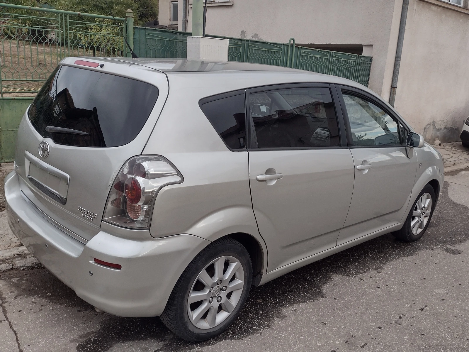 Toyota Corolla verso  - изображение 2