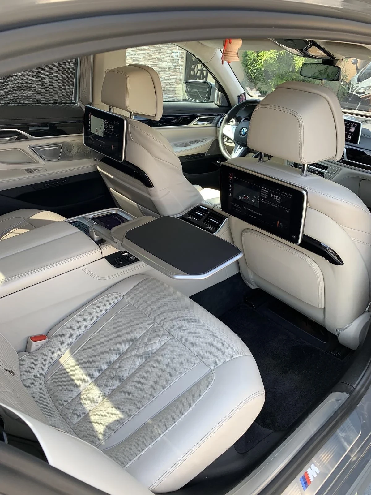 BMW 740  740d Long xDrive M-Pack Executive Lounge , снимка 11 - Автомобили и джипове - 54759896