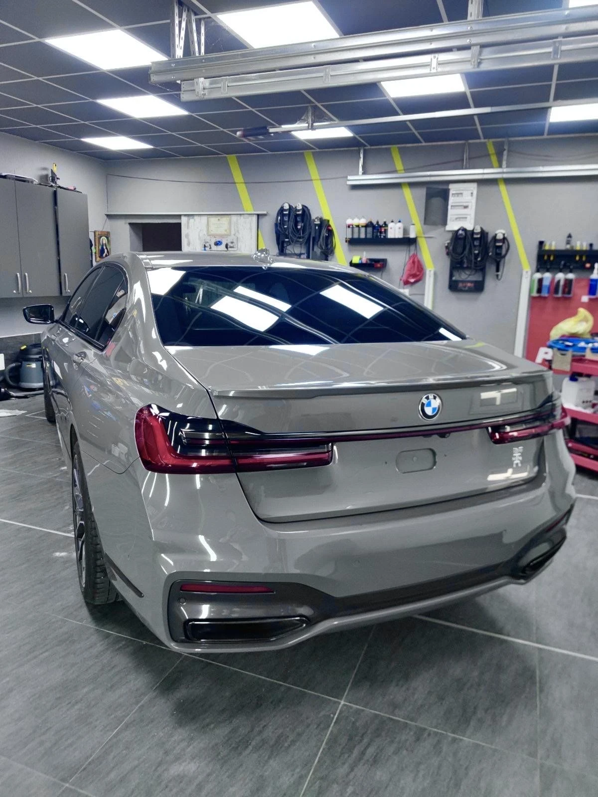 BMW 740  740d Long xDrive M-Pack Executive Lounge , снимка 3 - Автомобили и джипове - 54759896