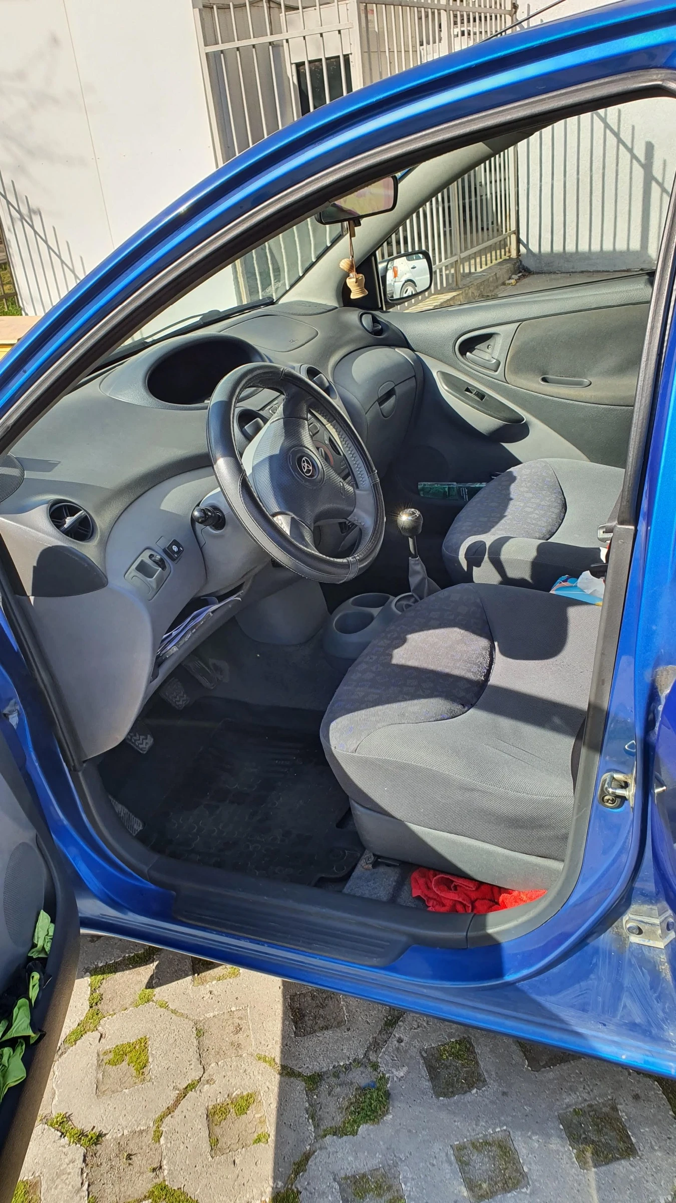 Toyota Yaris 1.3i Газов инжекцион, снимка 7 - Автомобили и джипове - 54409669