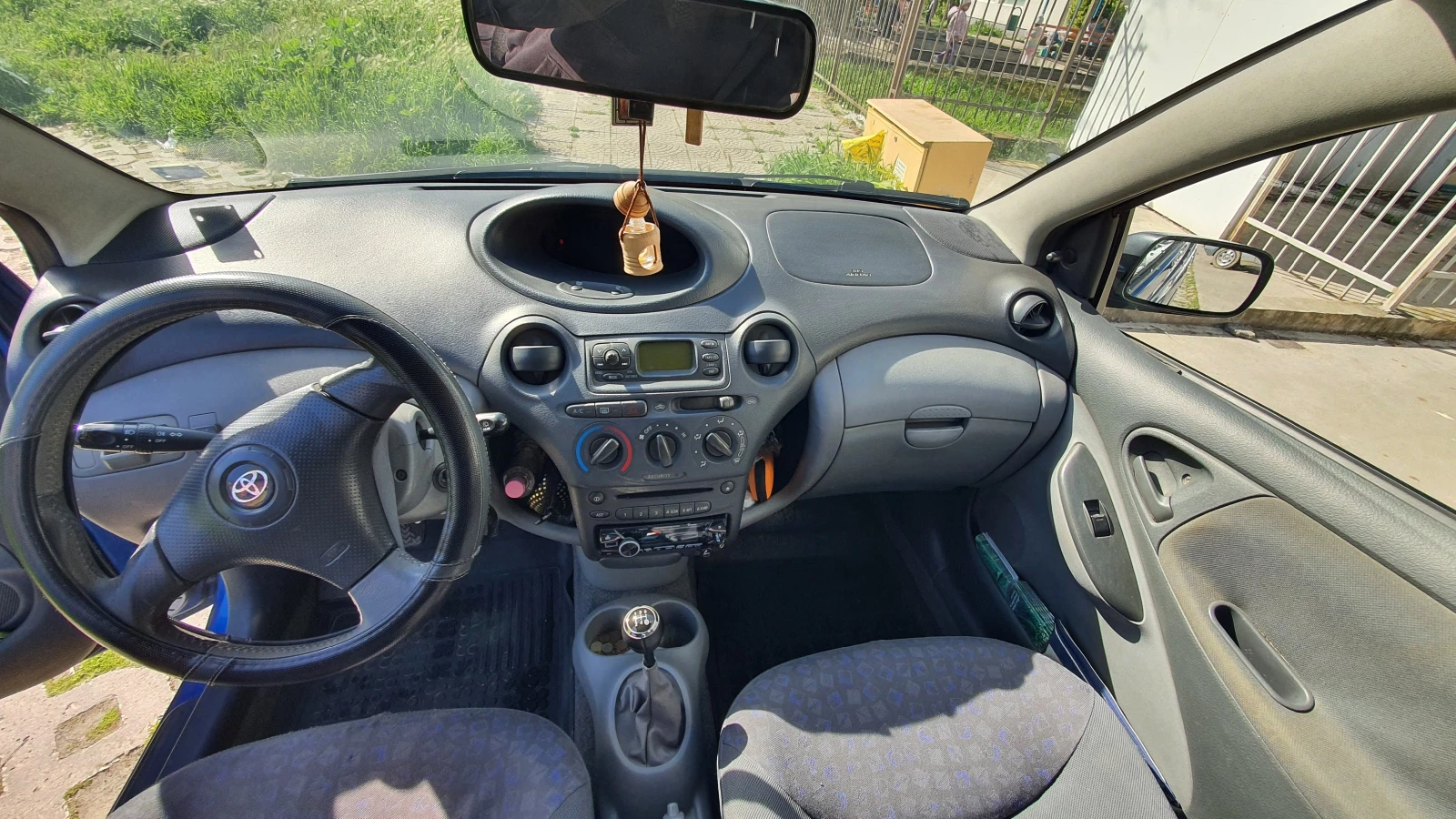 Toyota Yaris 1.3i Газов инжекцион, снимка 11 - Автомобили и джипове - 54409669