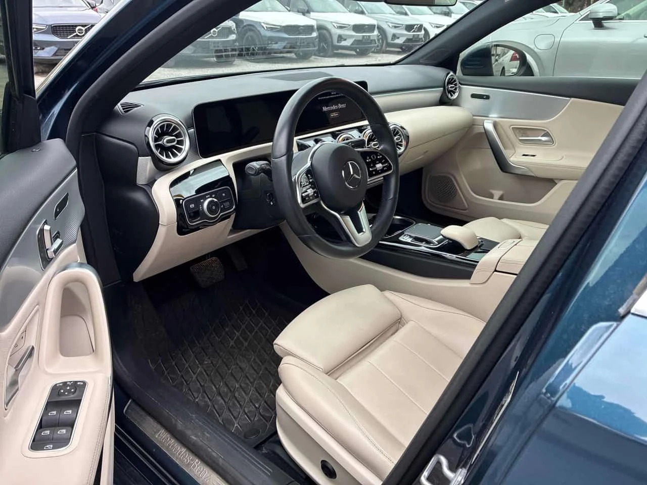 Mercedes-Benz A 250 | DISTRONIC| ПОДГРЕВИ| ПАНО| ОТ ПРЕДСТАВИТЕЛСТВО, снимка 9 - Автомобили и джипове - 54567499