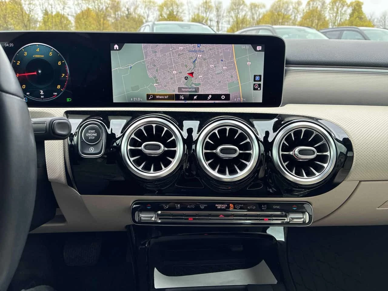 Mercedes-Benz A 250 | DISTRONIC| ПОДГРЕВИ| ПАНО| ОТ ПРЕДСТАВИТЕЛСТВО, снимка 11 - Автомобили и джипове - 54567499
