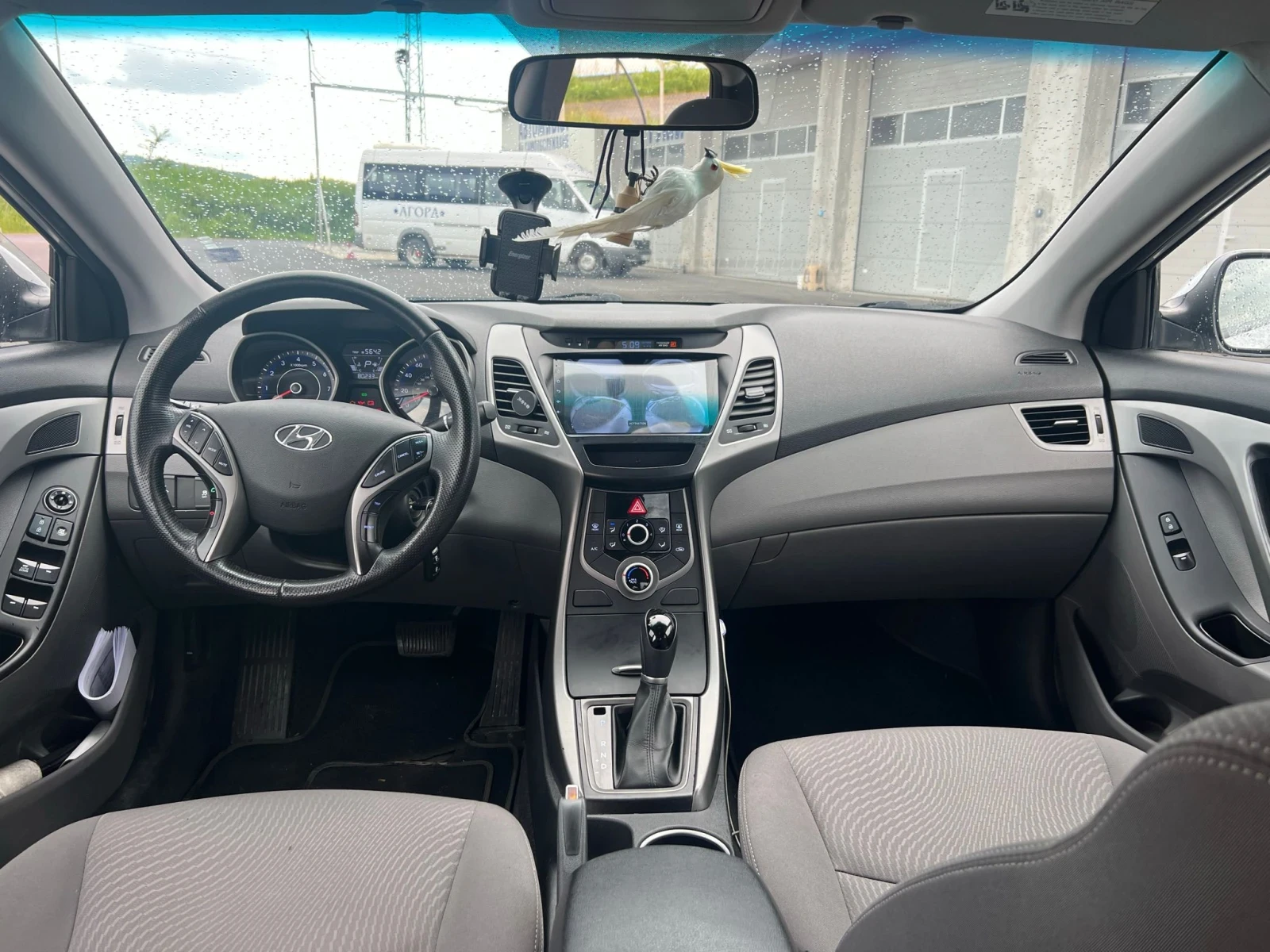 Hyundai Elantra 1.8i, снимка 9 - Автомобили и джипове - 54586108