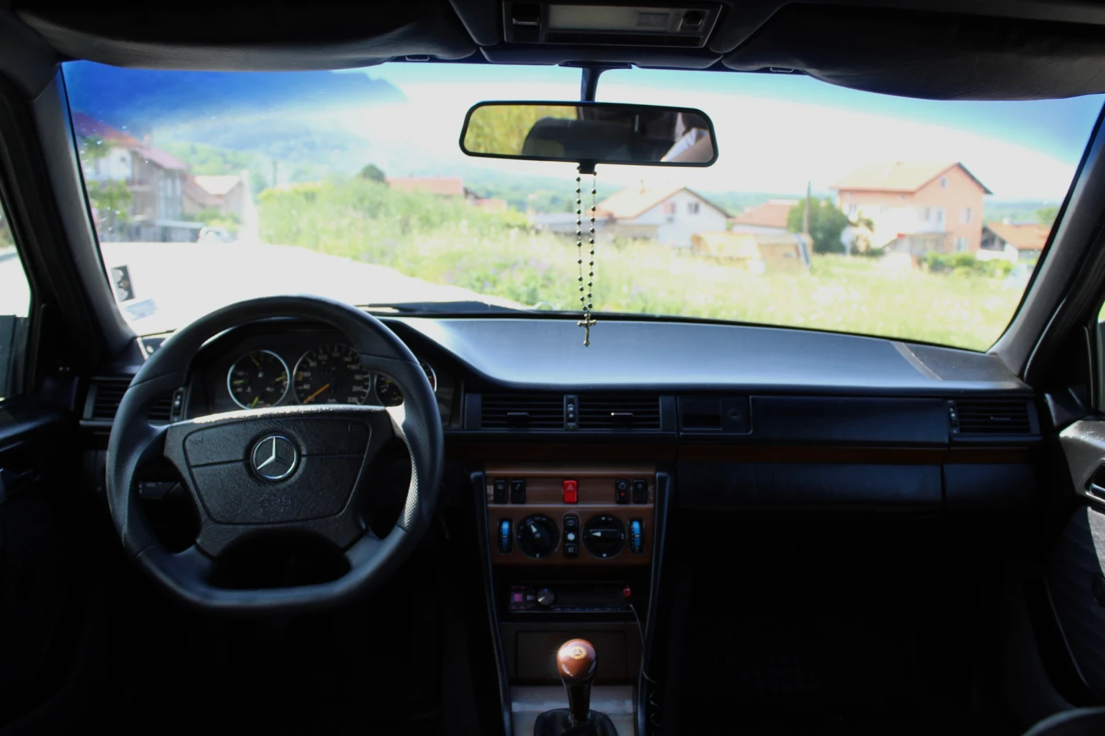 Mercedes-Benz 124, снимка 10 - Автомобили и джипове - 54753760