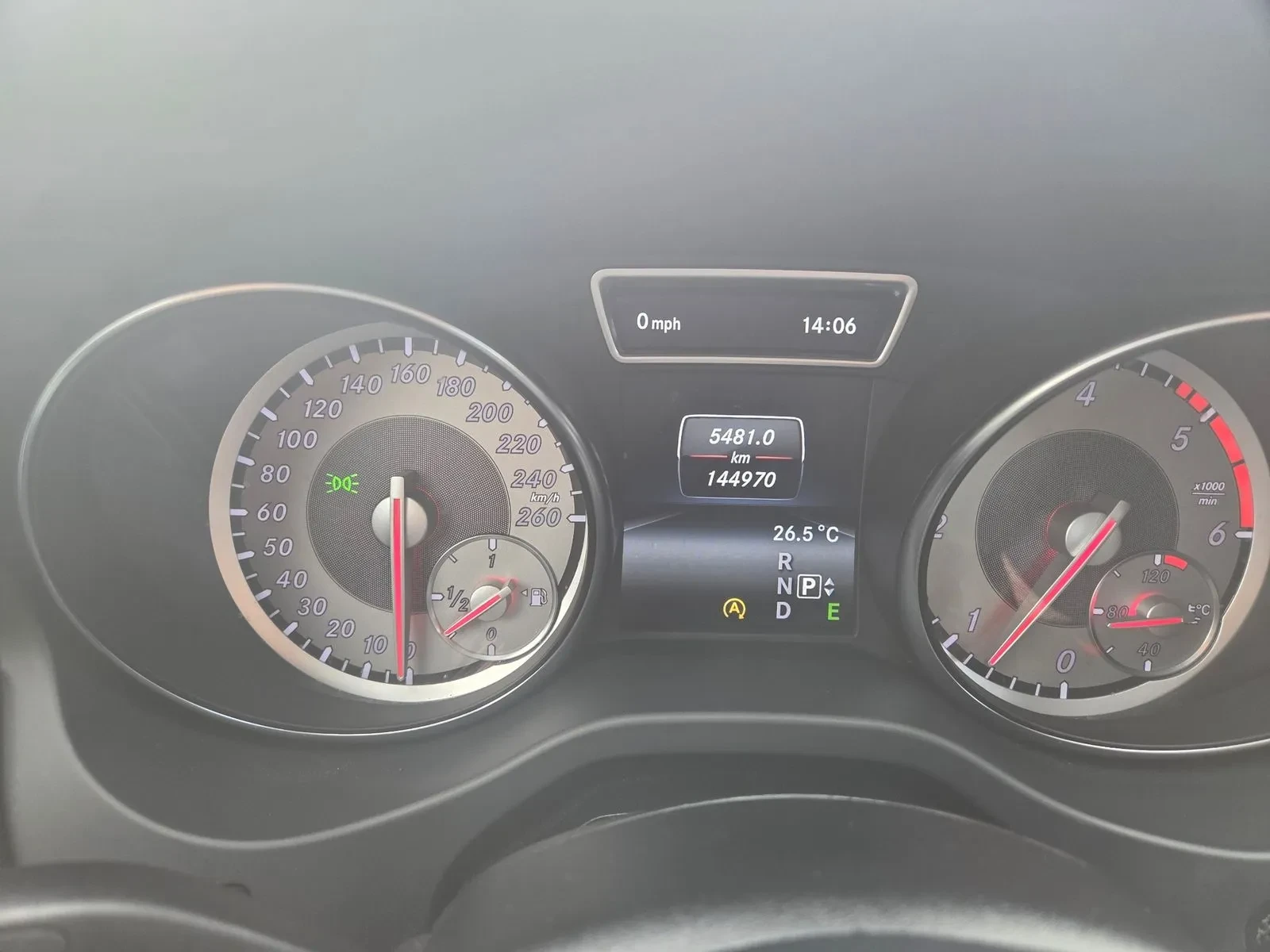Mercedes-Benz CLA 200, снимка 8 - Автомобили и джипове - 54767991