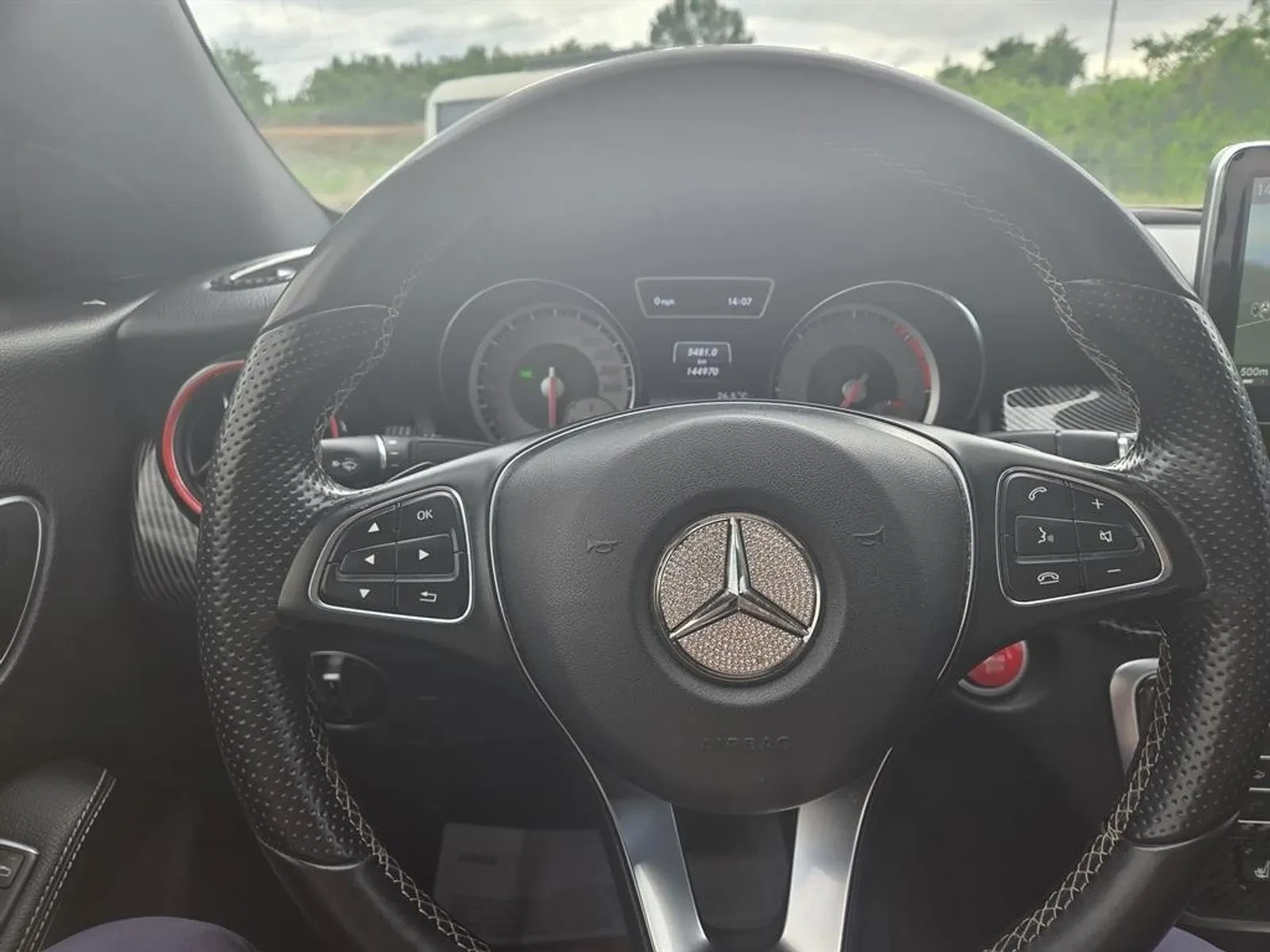 Mercedes-Benz CLA 200, снимка 17 - Автомобили и джипове - 54767991