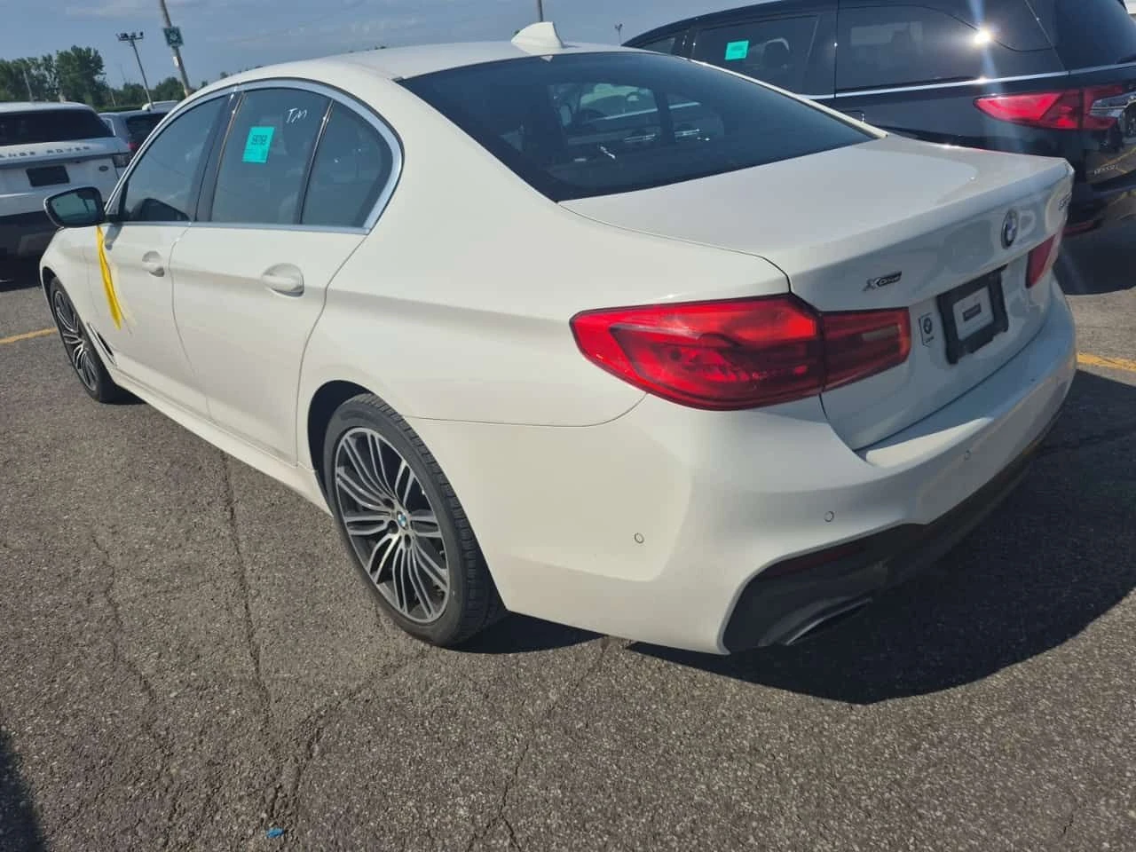 BMW 530 I XDRIVE M-pack | ЦЕНА ДО БЪЛГАРИЯ | HEAD-UP , снимка 4 - Автомобили и джипове - 55178406