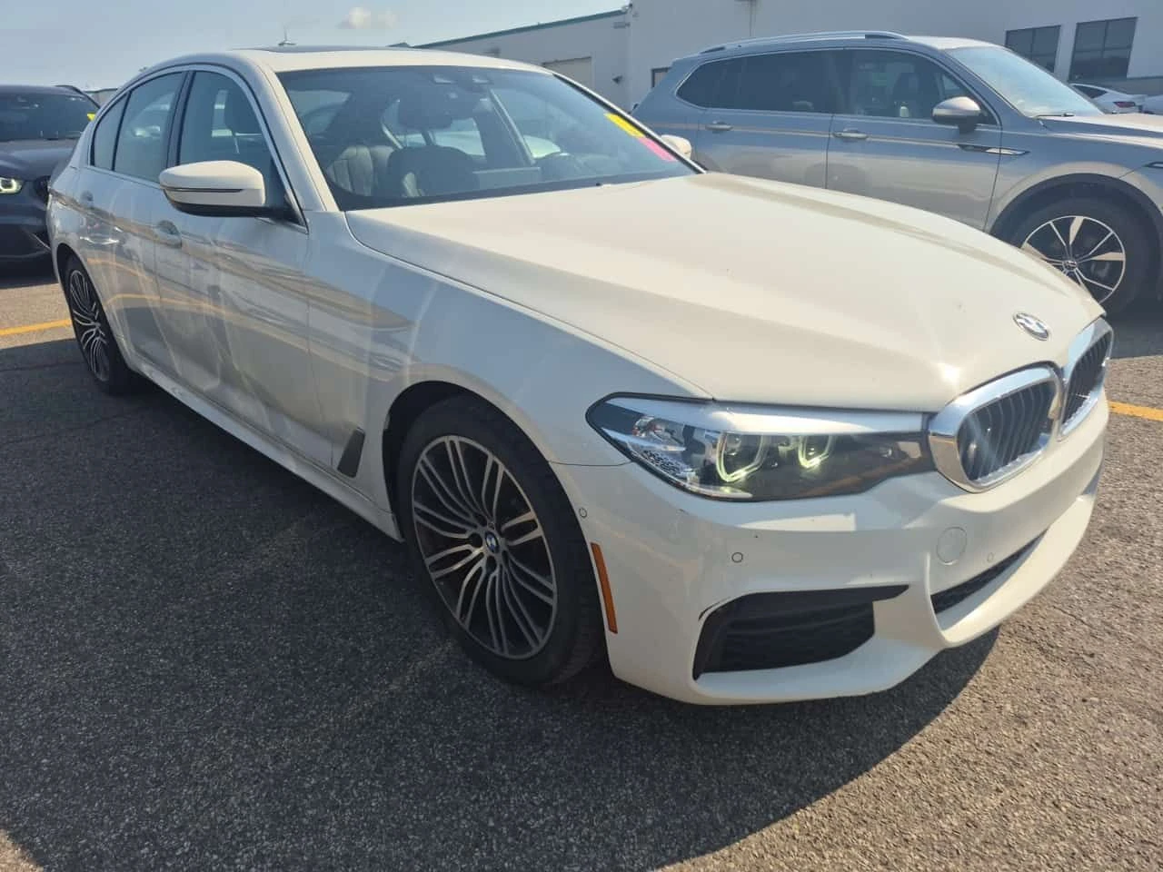 BMW 530 I XDRIVE M-pack | ЦЕНА ДО БЪЛГАРИЯ | HEAD-UP , снимка 2 - Автомобили и джипове - 55178406