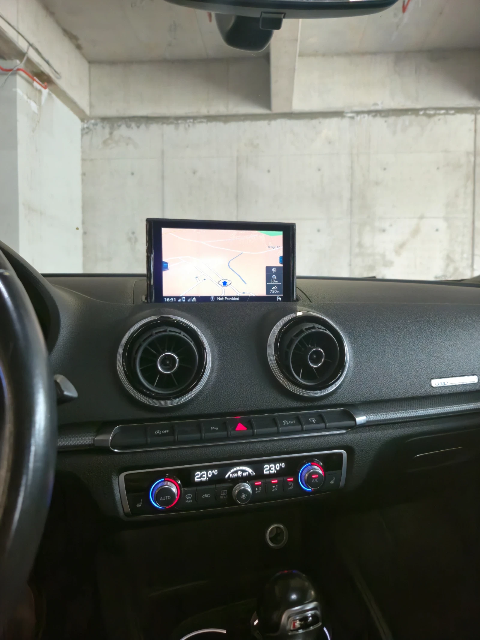 Audi A3 1.6 tdi, снимка 10 - Автомобили и джипове - 55212497
