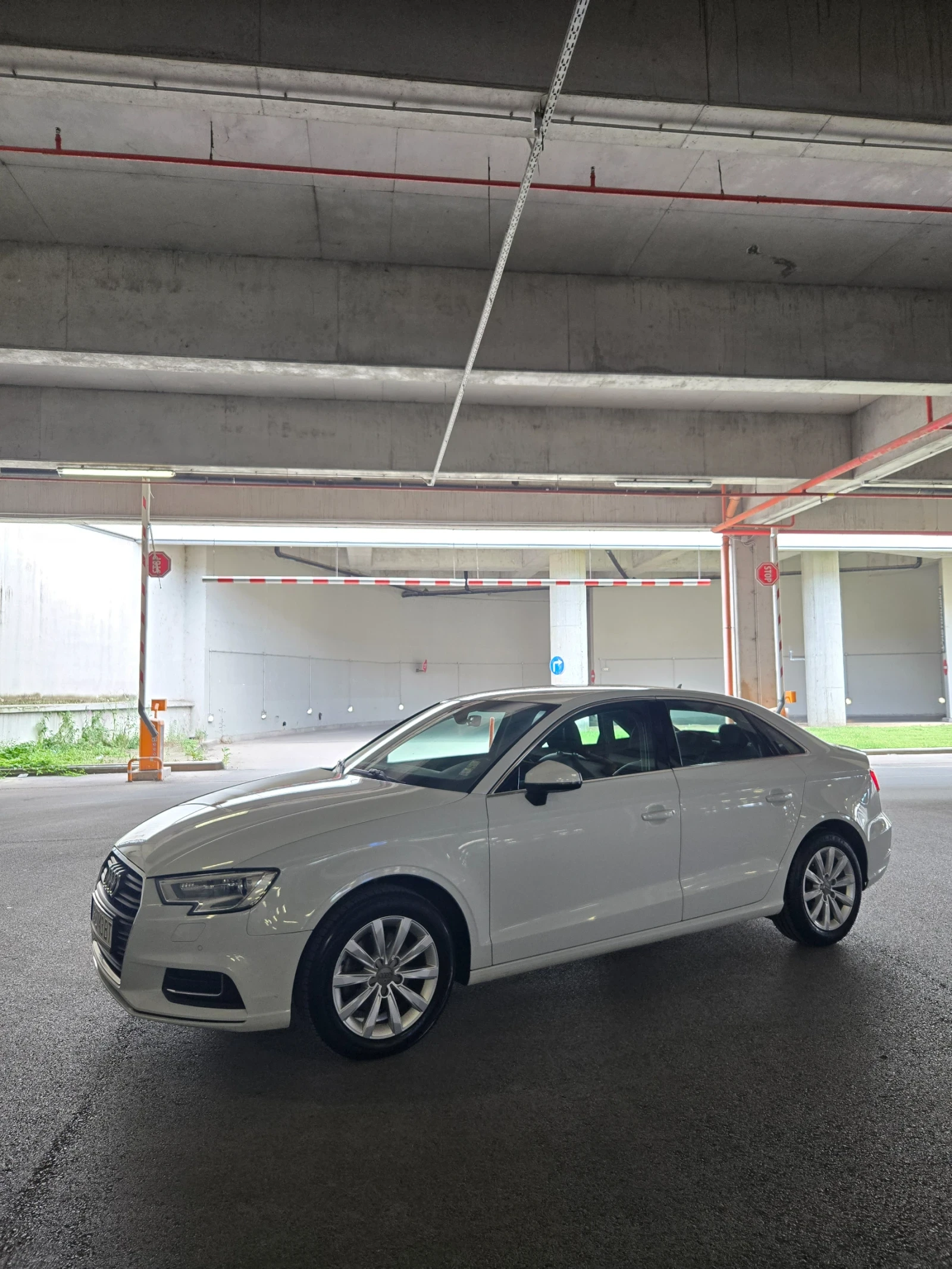 Audi A3 1.6 tdi, снимка 5 - Автомобили и джипове - 55212497