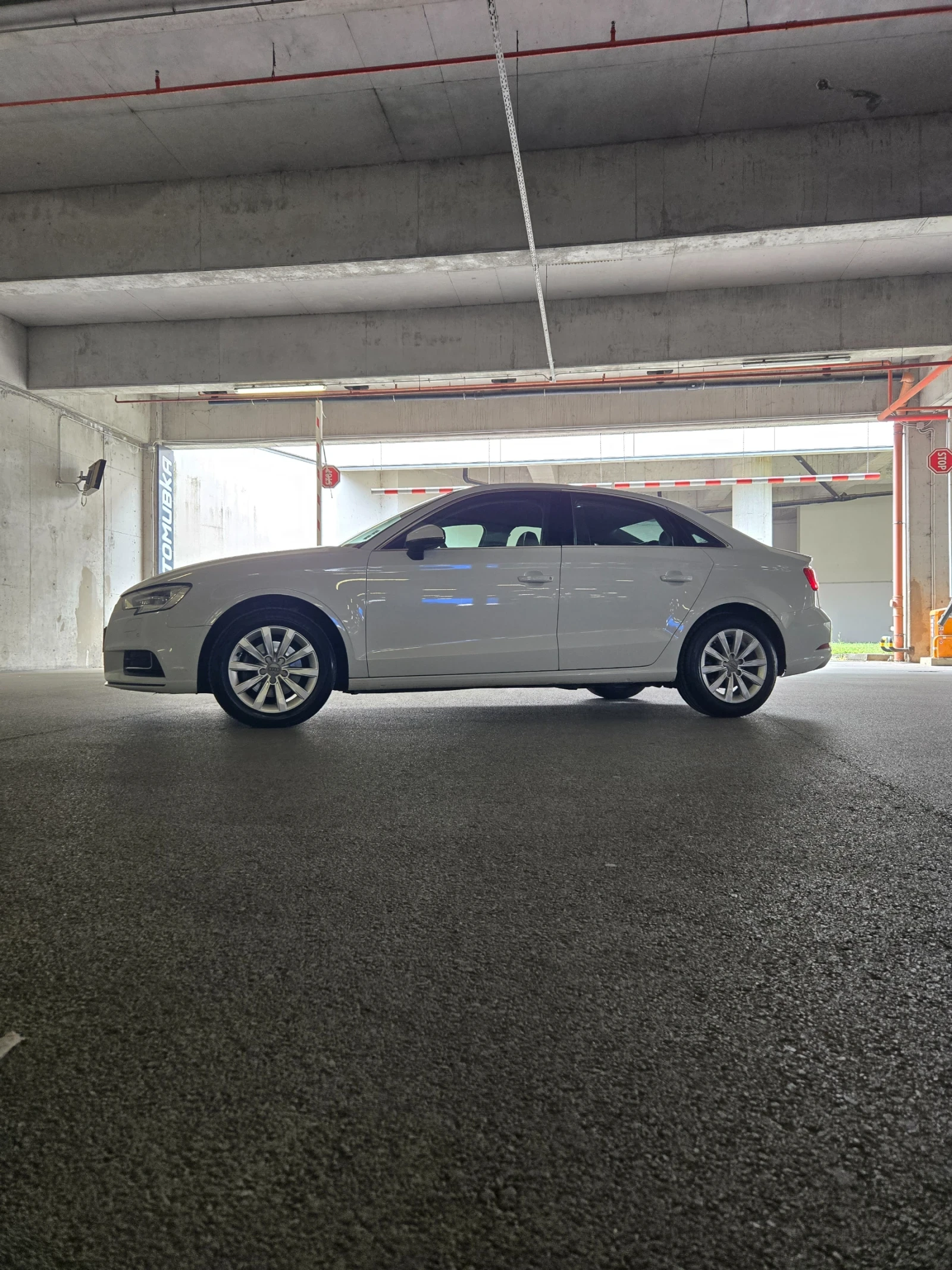 Audi A3 1.6 tdi, снимка 4 - Автомобили и джипове - 55212497