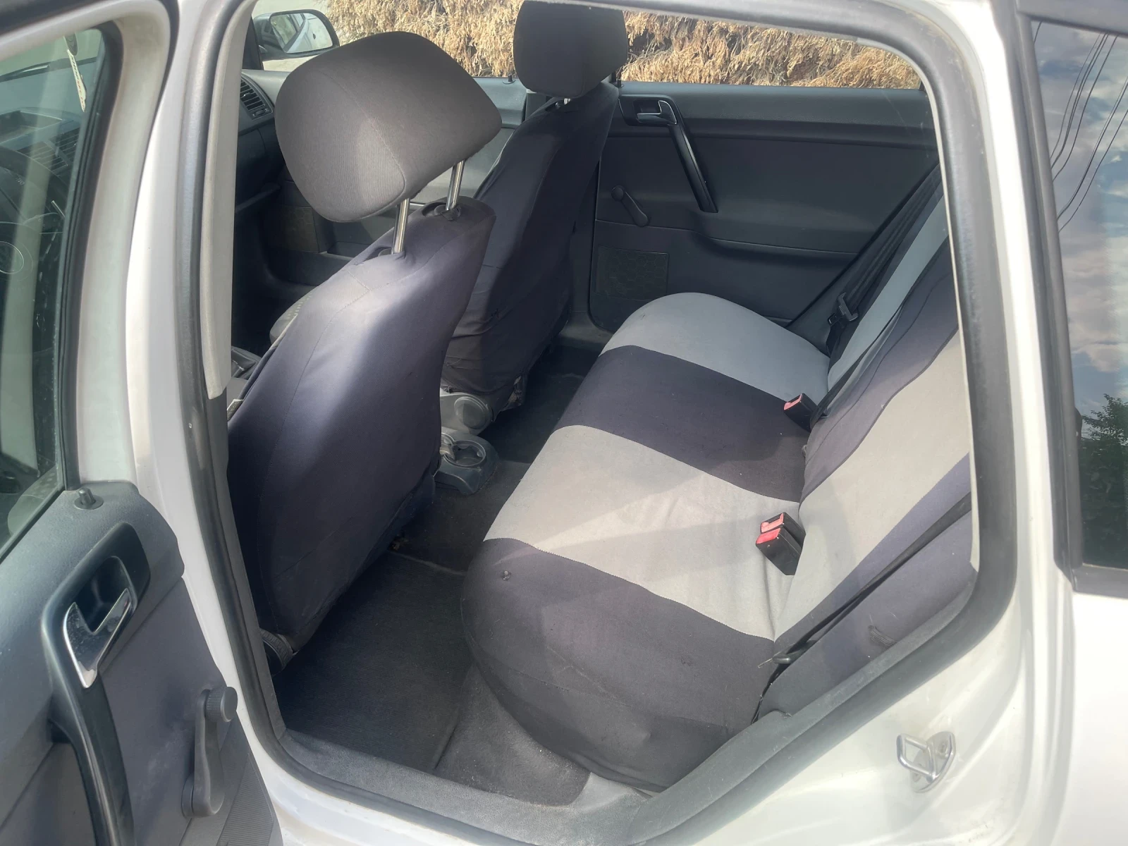 VW Polo Газ-бензин, снимка 7 - Автомобили и джипове - 55601040