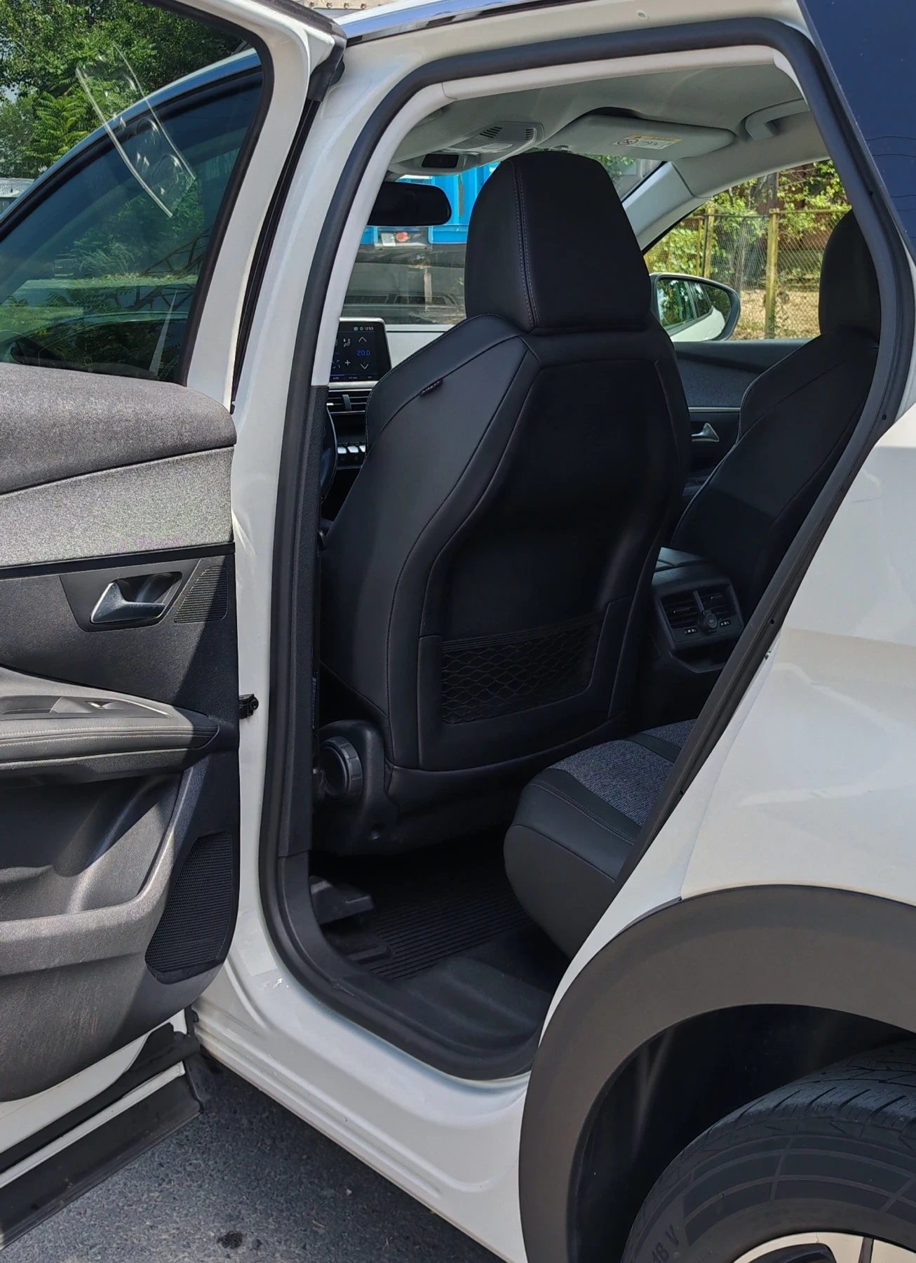 Peugeot 3008 1.6THP PureTech Allure 180�.� EAT8 | Mobile.bg � ����������� 14
