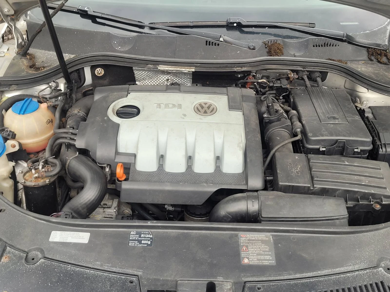 VW Passat 1 9tdi, снимка 8 - Автомобили и джипове - 55886998