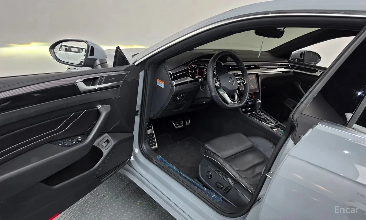 VW Arteon  R LIINE 4Motion / СЕРТИФИКАТ ЗА ОТЛИЧНО КАЧЕСТВО , снимка 10 - Автомобили и джипове - 55923103