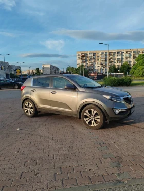 Kia Sportage 2.0 D. 136 к.с. панорама.нави.4х4. Автомат.Кожа. , снимка 6