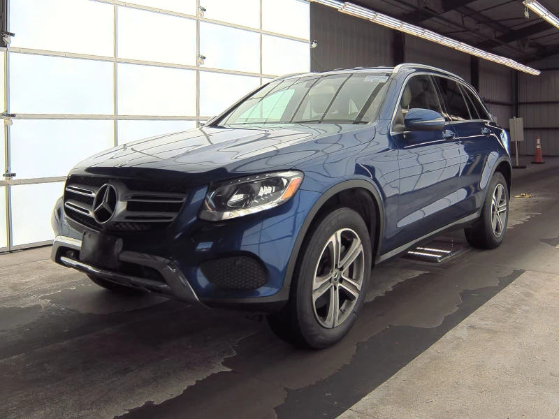 Mercedes-Benz GLC 300 AMG* CARPLAY* KEYGO* М.ТОЧКА, снимка 1 - Автомобили и джипове - 47930967