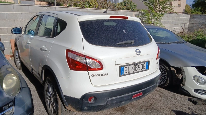 Nissan Qashqai 2.0D 4X4 AVTOMAT, снимка 3 - Автомобили и джипове - 48039721