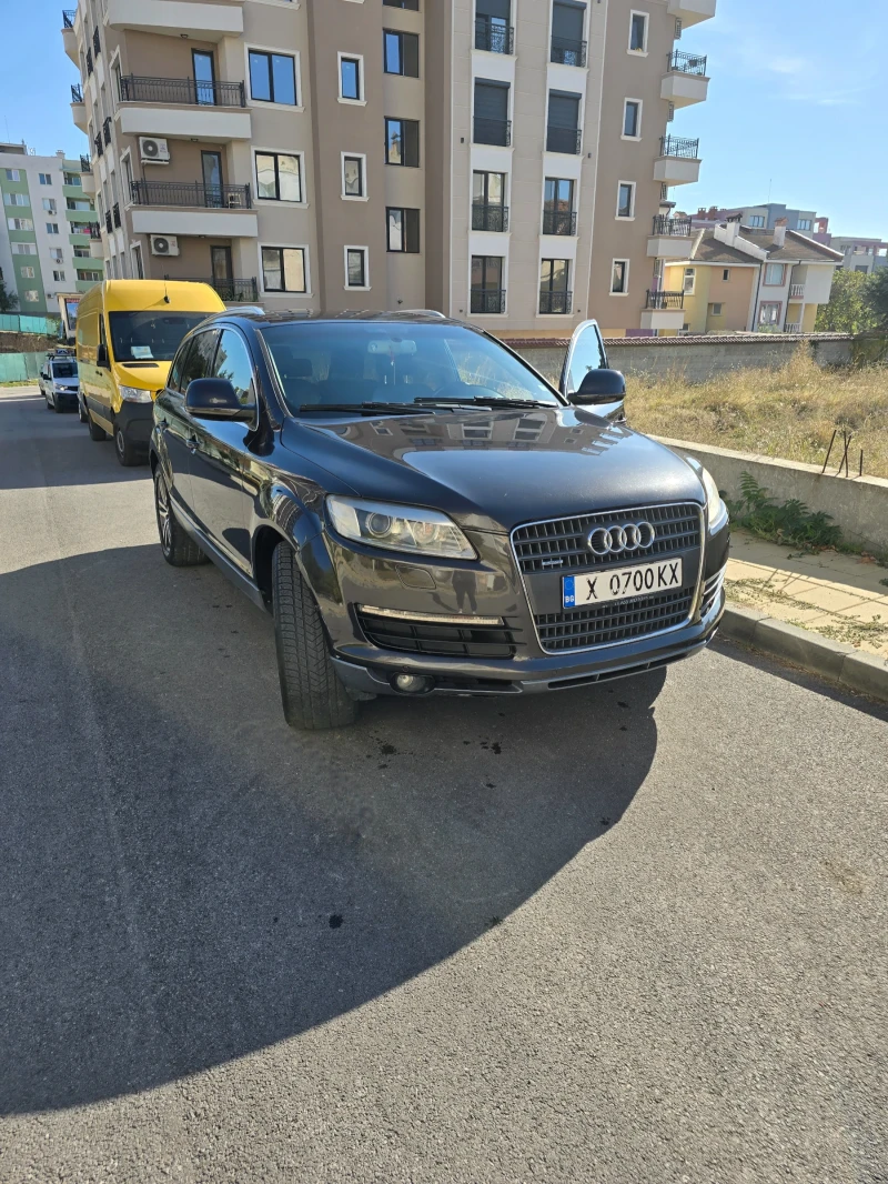 Audi Q7 4.2 бензин, снимка 8 - Автомобили и джипове - 48214828