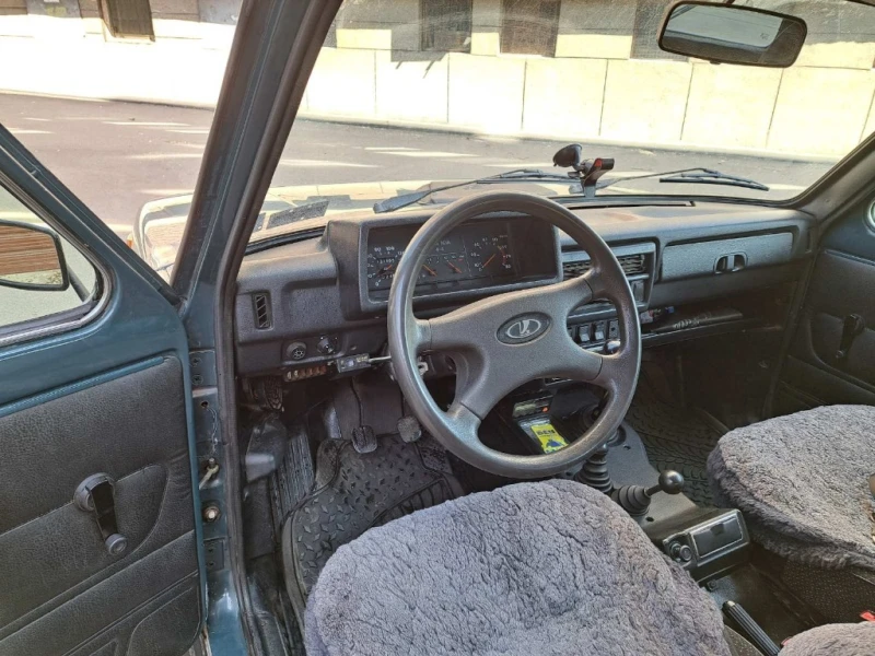 Lada Niva 1.7, снимка 8 - Автомобили и джипове - 52584139