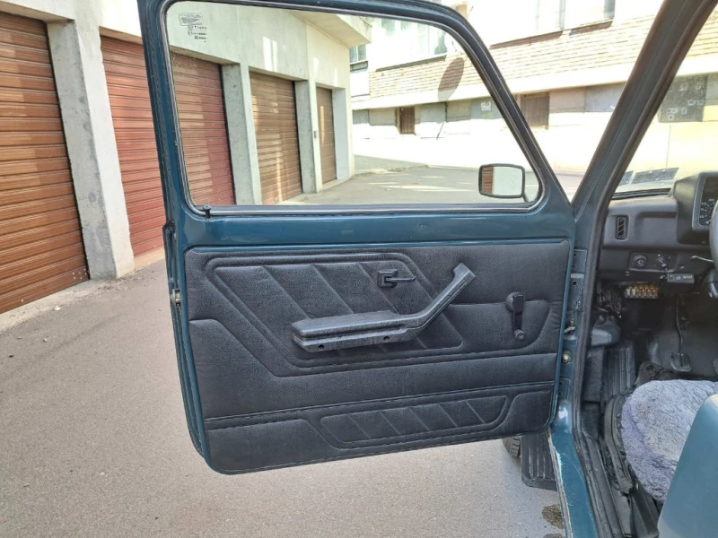 Lada Niva 1.7, снимка 9 - Автомобили и джипове - 52584139