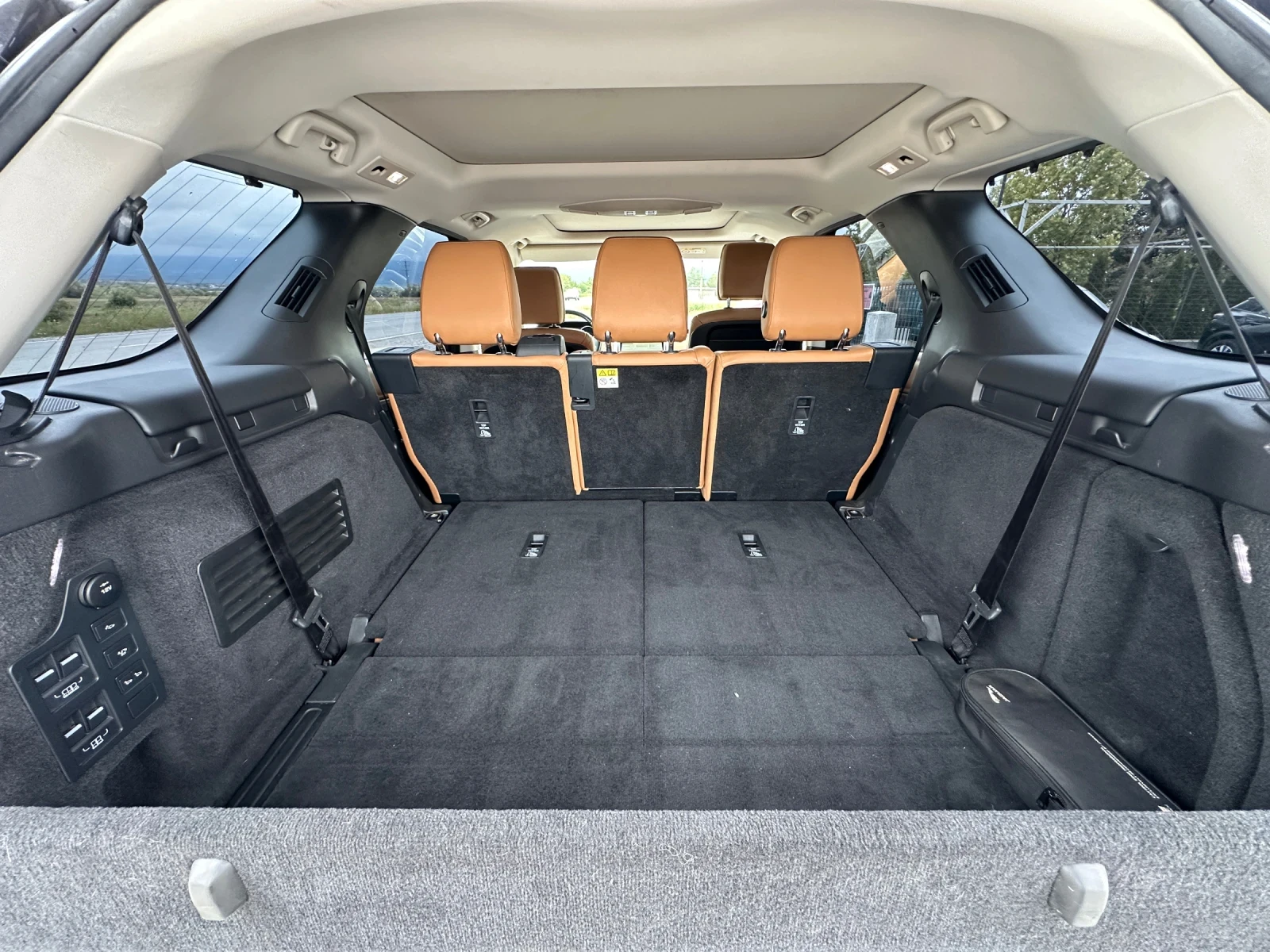 Land Rover Discovery 3.0 D 5HSE TD6 * пълна сервизна история - изображение 6