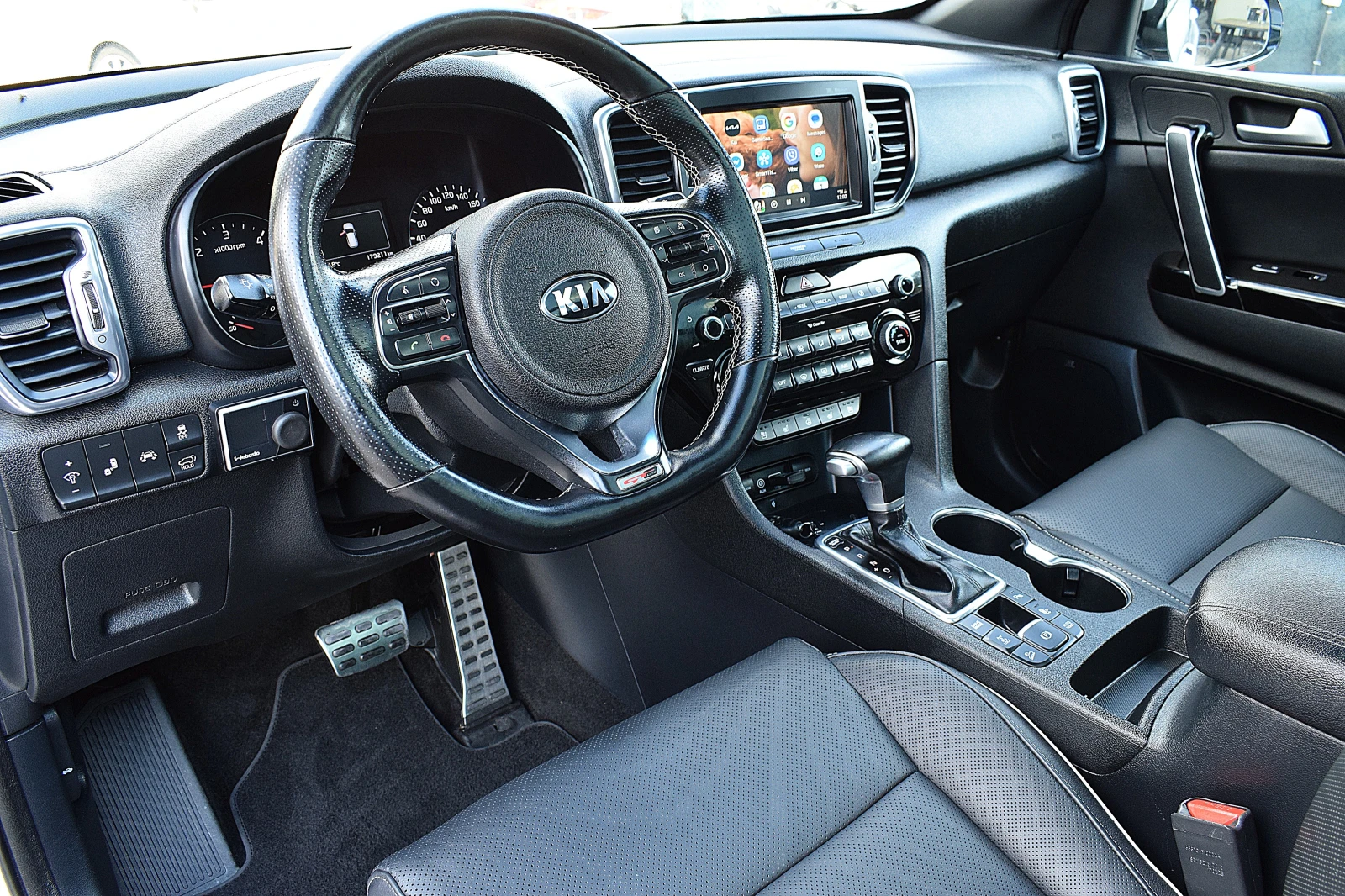 Kia Sportage 2.0ШВЕЙЦАРИЯ/GT-line/4x4/ПЕЧКА/ОБДУХВАНЕ/КАМЕРА - изображение 8
