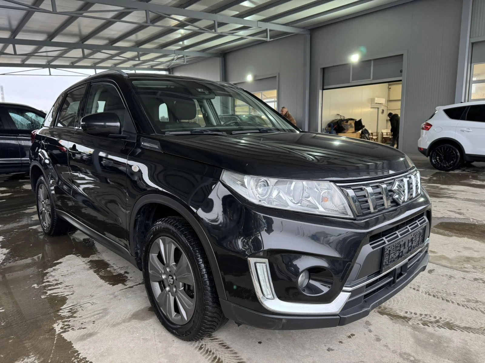 Suzuki Vitara 112ps* 4x4* DISTRONIC* НАВИ* КОЖА* КАМЕРА - изображение 7