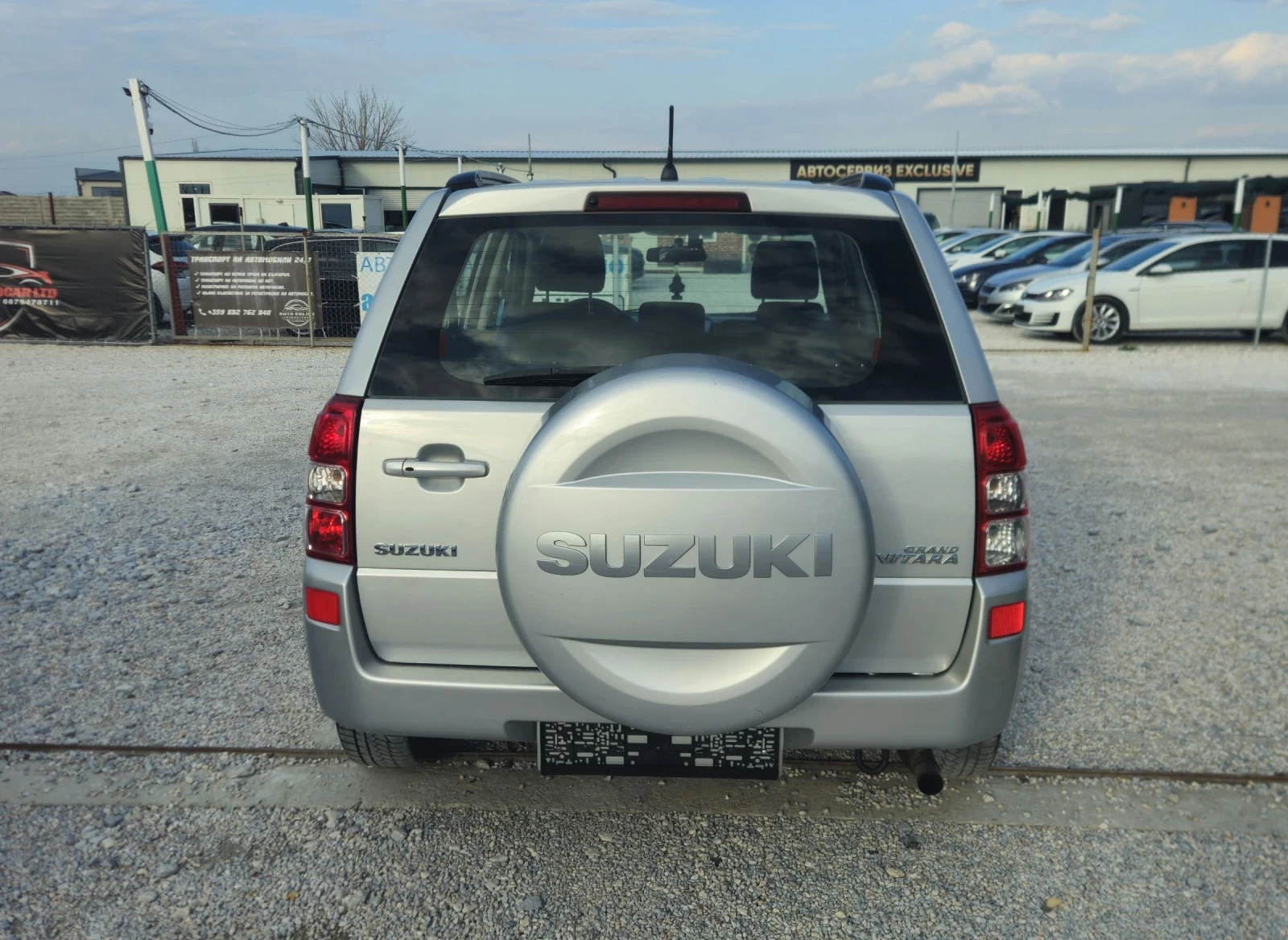 Suzuki Grand vitara 2.0i Бензин Автомат ТОП състояние, снимка 6 - Автомобили и джипове - 53978363