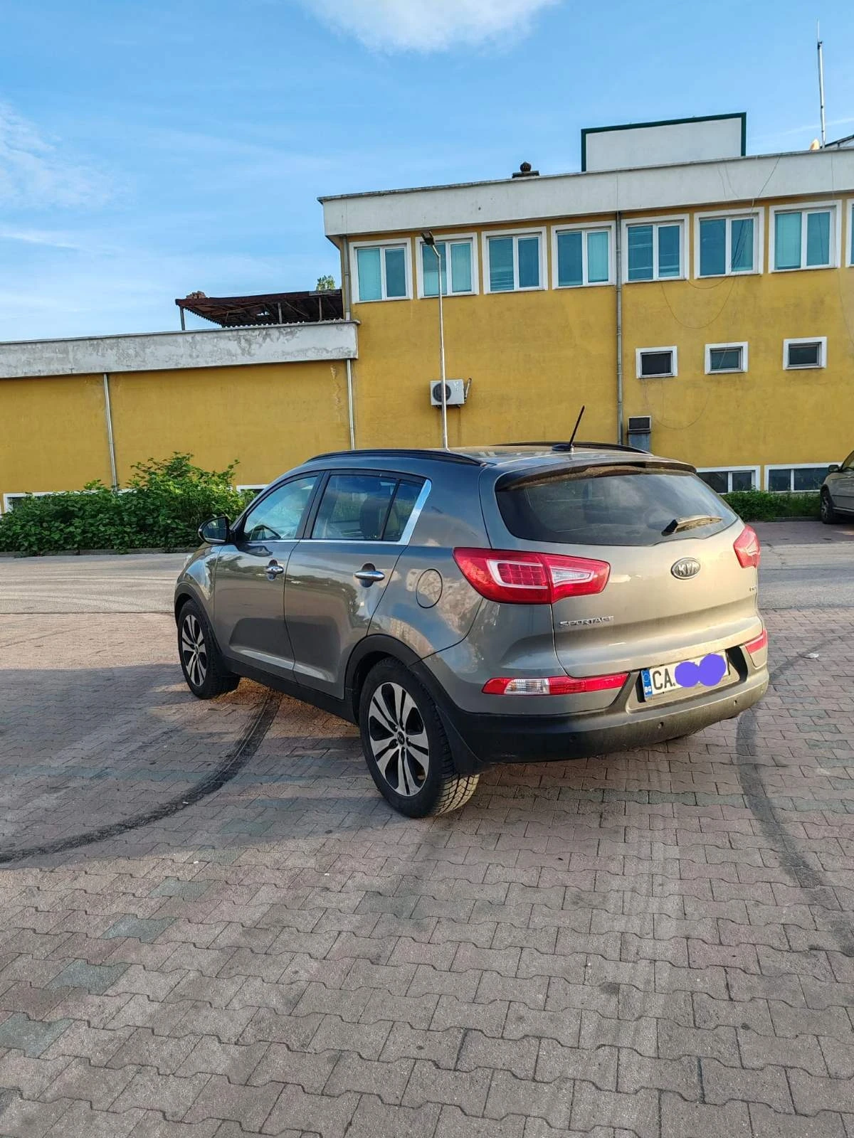 Kia Sportage 2.0 D. 136 к.с. панорама.нави.4х4. Автомат.Кожа. , снимка 4 - Автомобили и джипове - 54671714