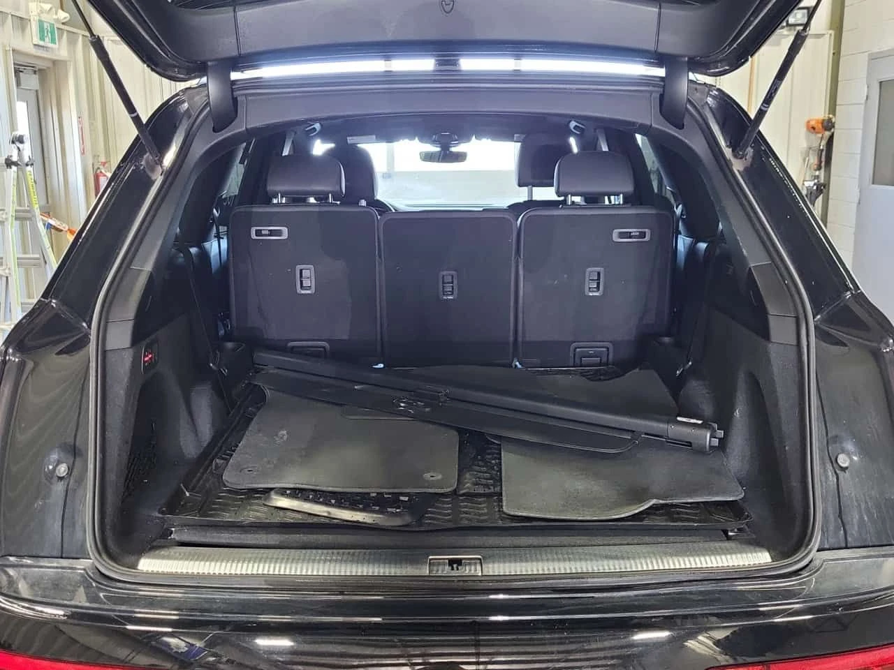 Audi Q7  KOMFORT | PANO | KOJA | AVTOKREDIT , снимка 14 - Автомобили и джипове - 54970079