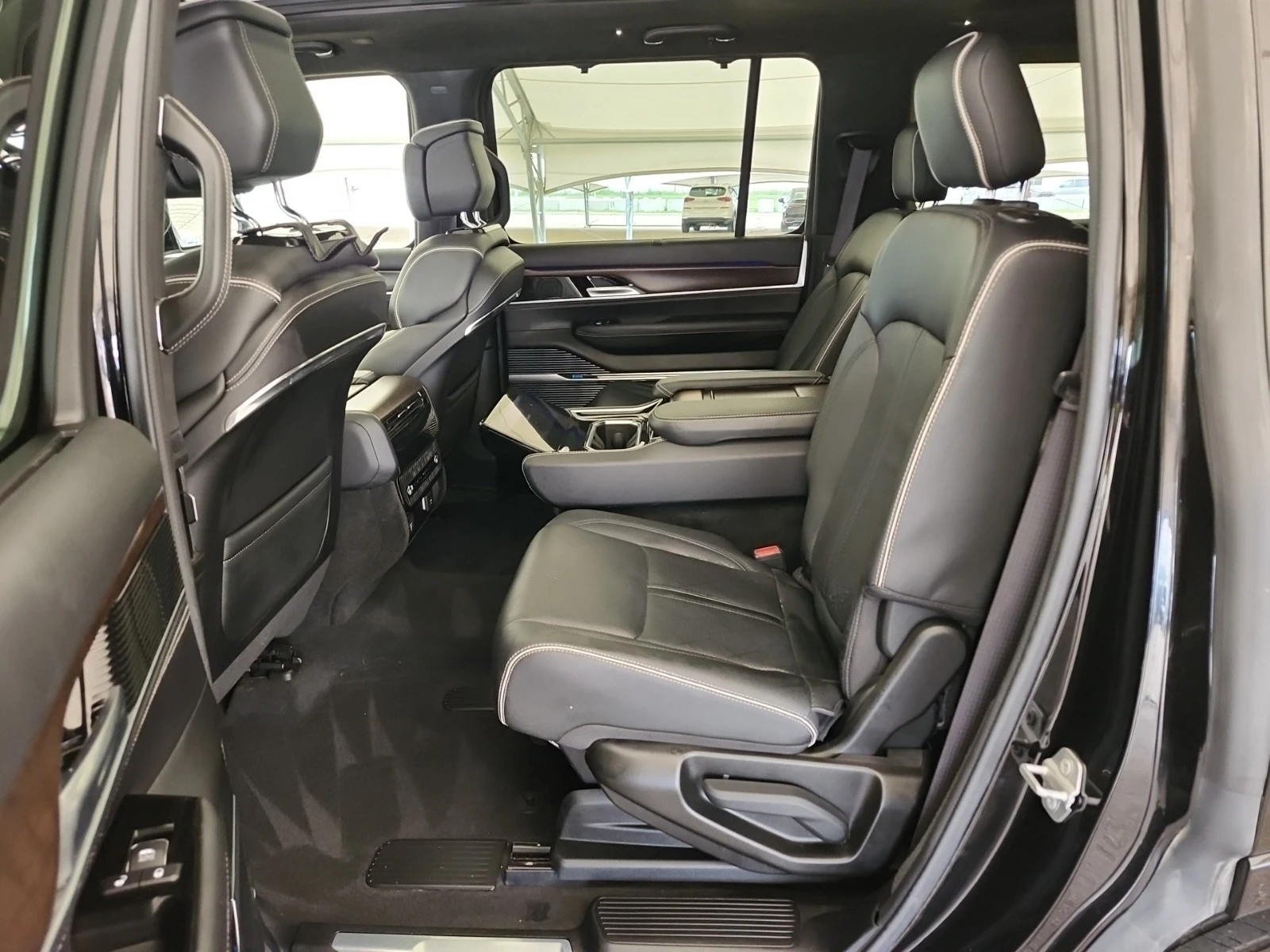 Jeep Grand Wagoneer SERIES II * 6.4 * 7 ������ * CARFAX *  | Mobile.bg � ����������� 9
