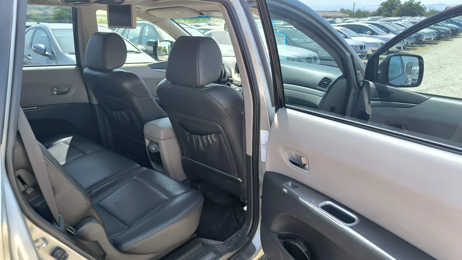 Subaru B9 tribeca 3.0i, снимка 10 - Автомобили и джипове - 55627164